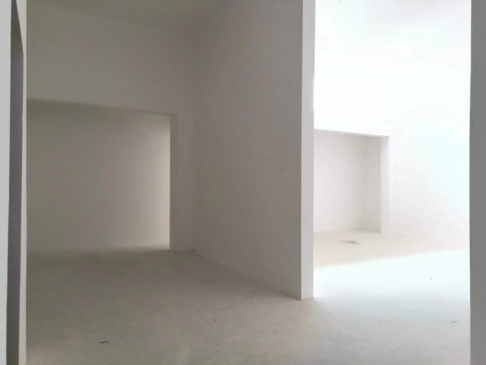 绿城&middot;诚园 4室2厅2卫 316m&sup2;