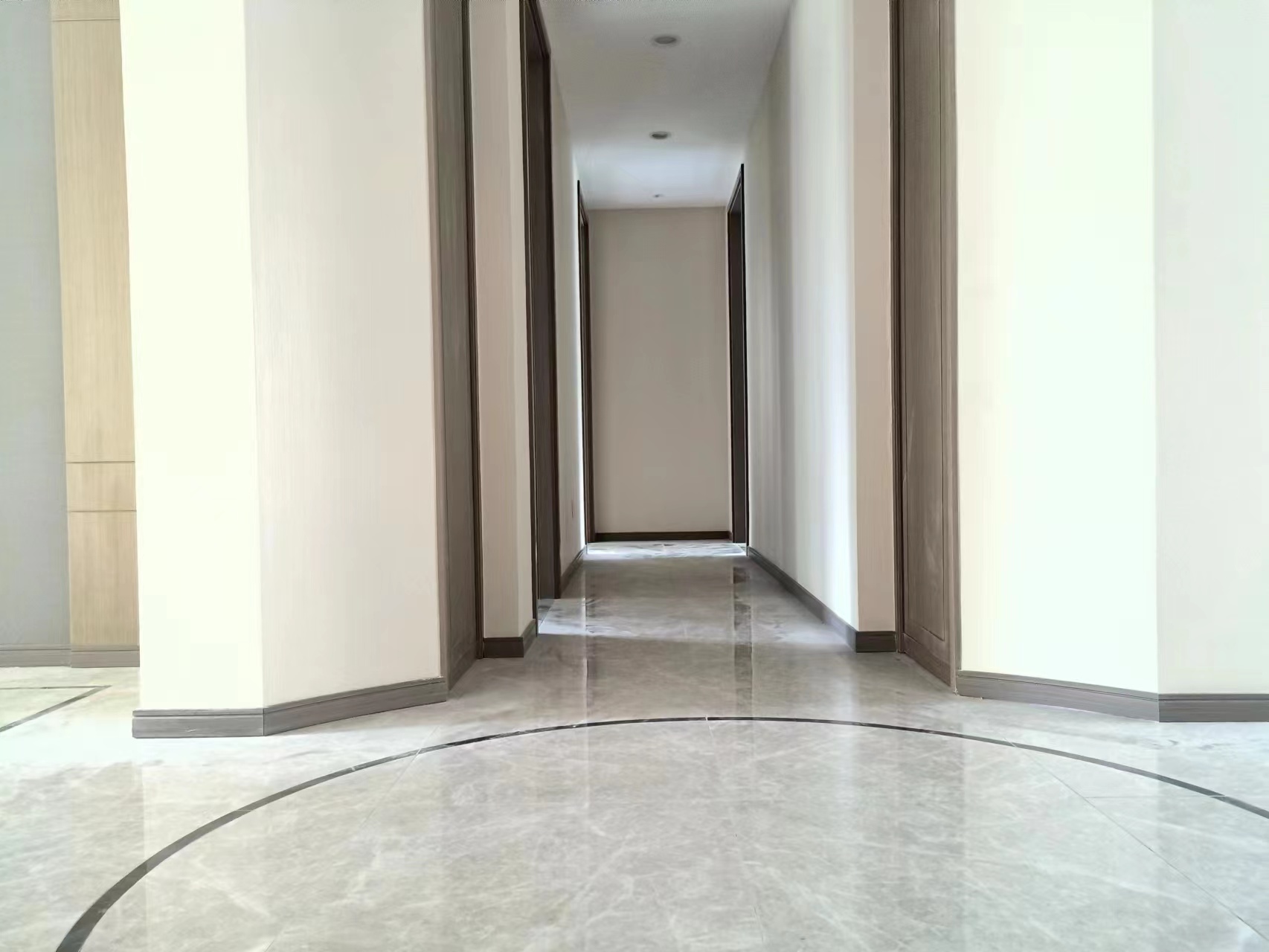 绿城&middot;诚园 4室2厅2卫 316m&sup2;