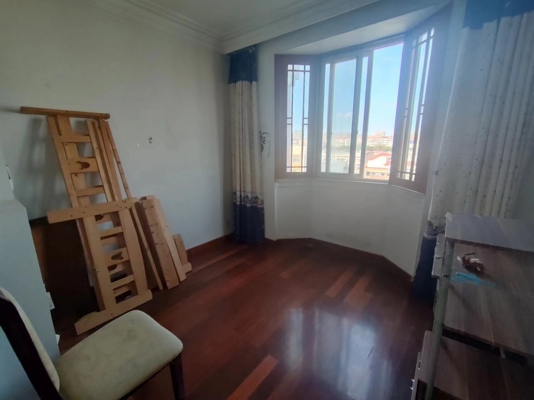 新佳园 3室2厅1卫 131m&sup2;