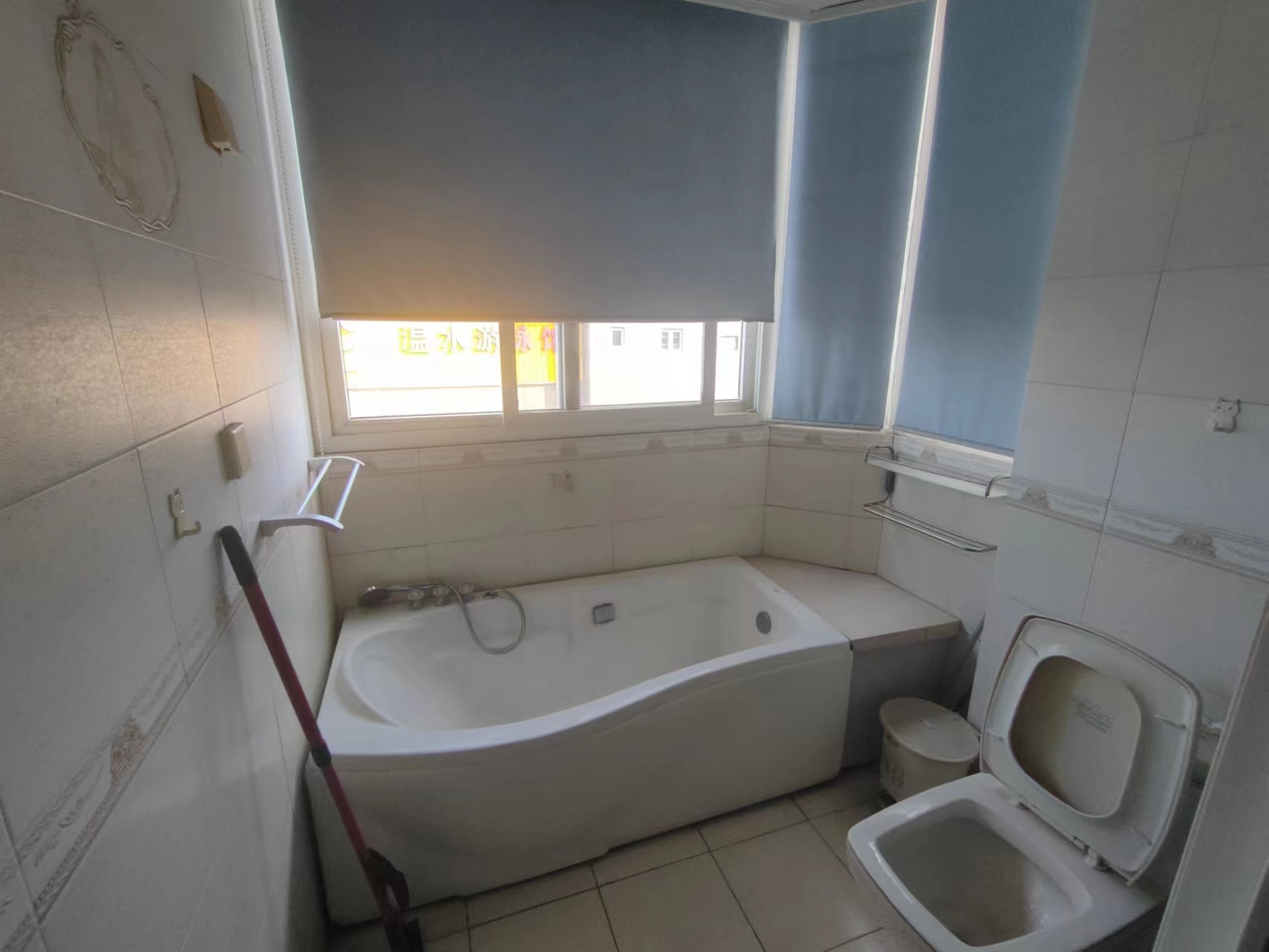 新佳园 3室2厅1卫 131m&sup2;
