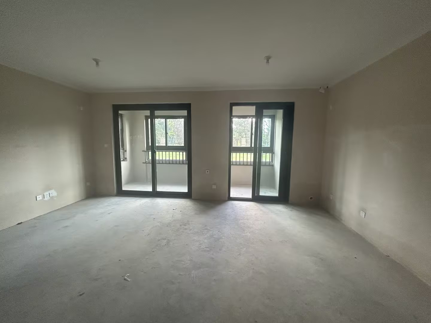绿地江海图 3室2厅2卫 122m&sup2;
