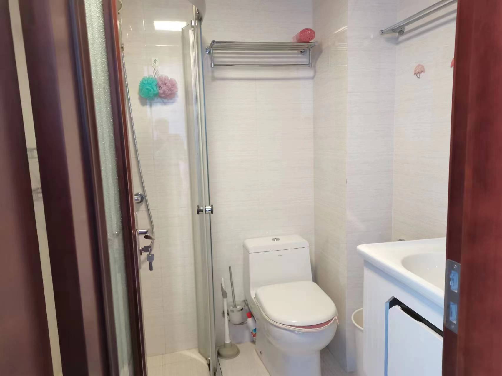 名都广场 3室2厅2卫 178m&sup2;