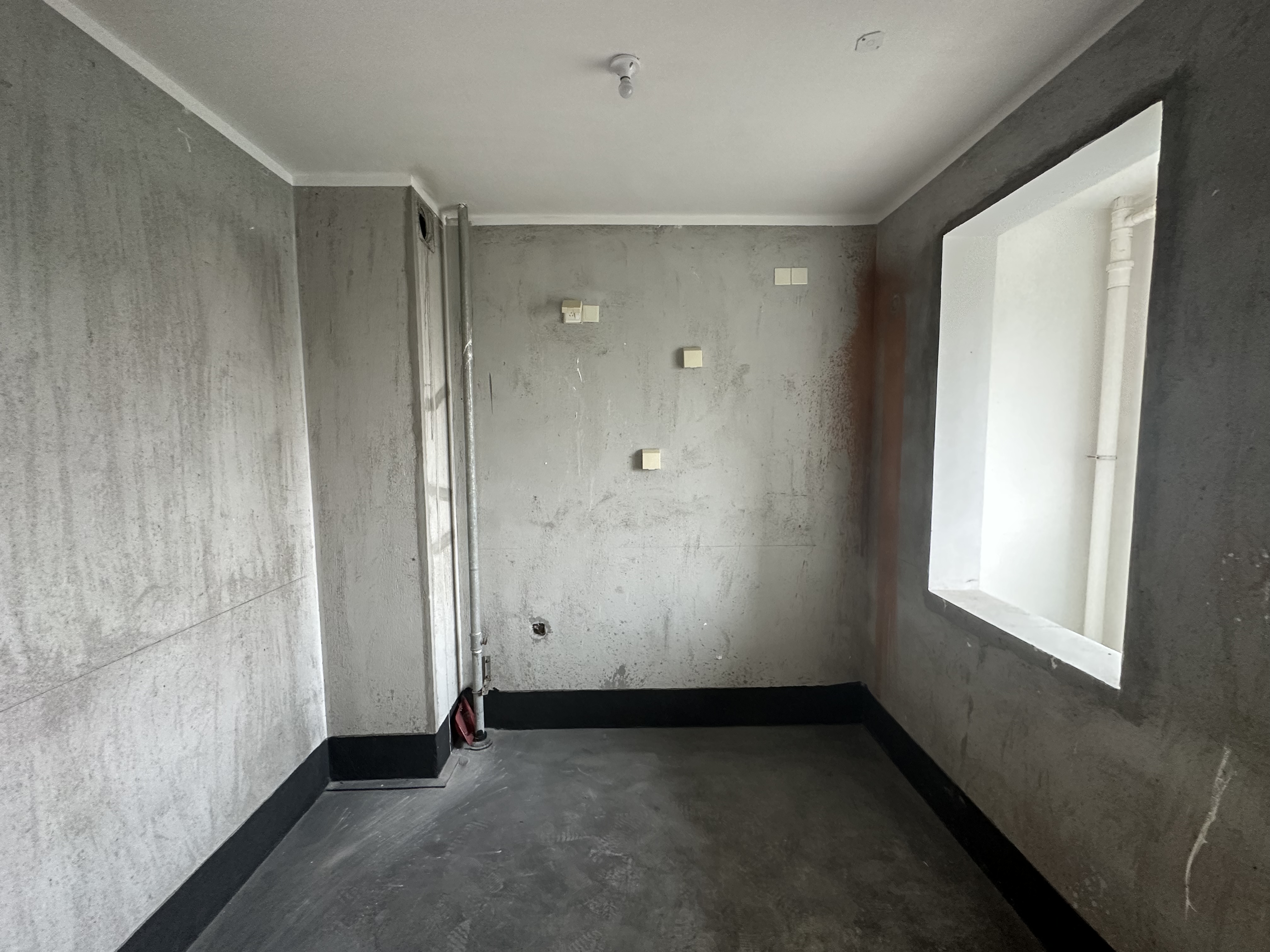 湖滨华庭 4室2厅2卫 143.81m&sup2;