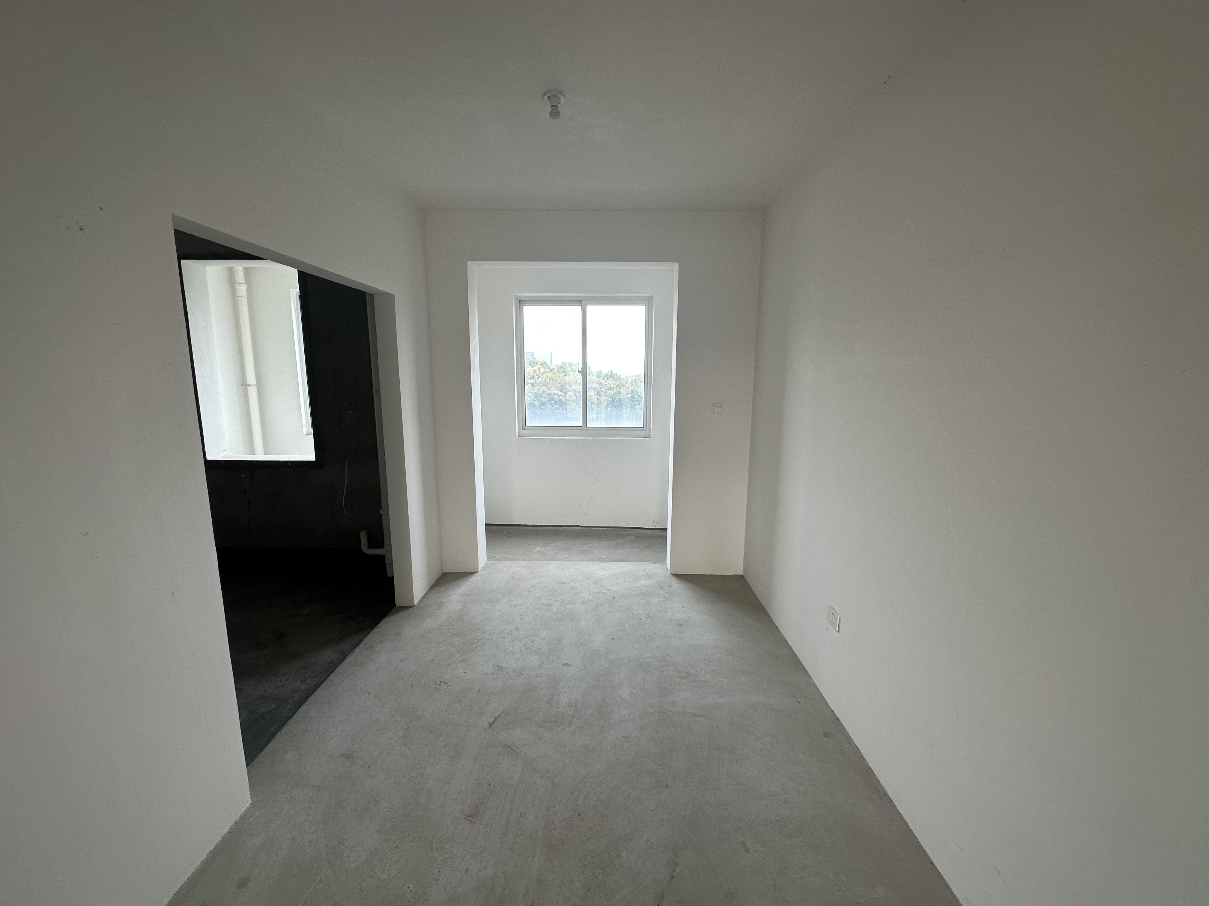 湖滨华庭 4室2厅2卫 143.81m&sup2;
