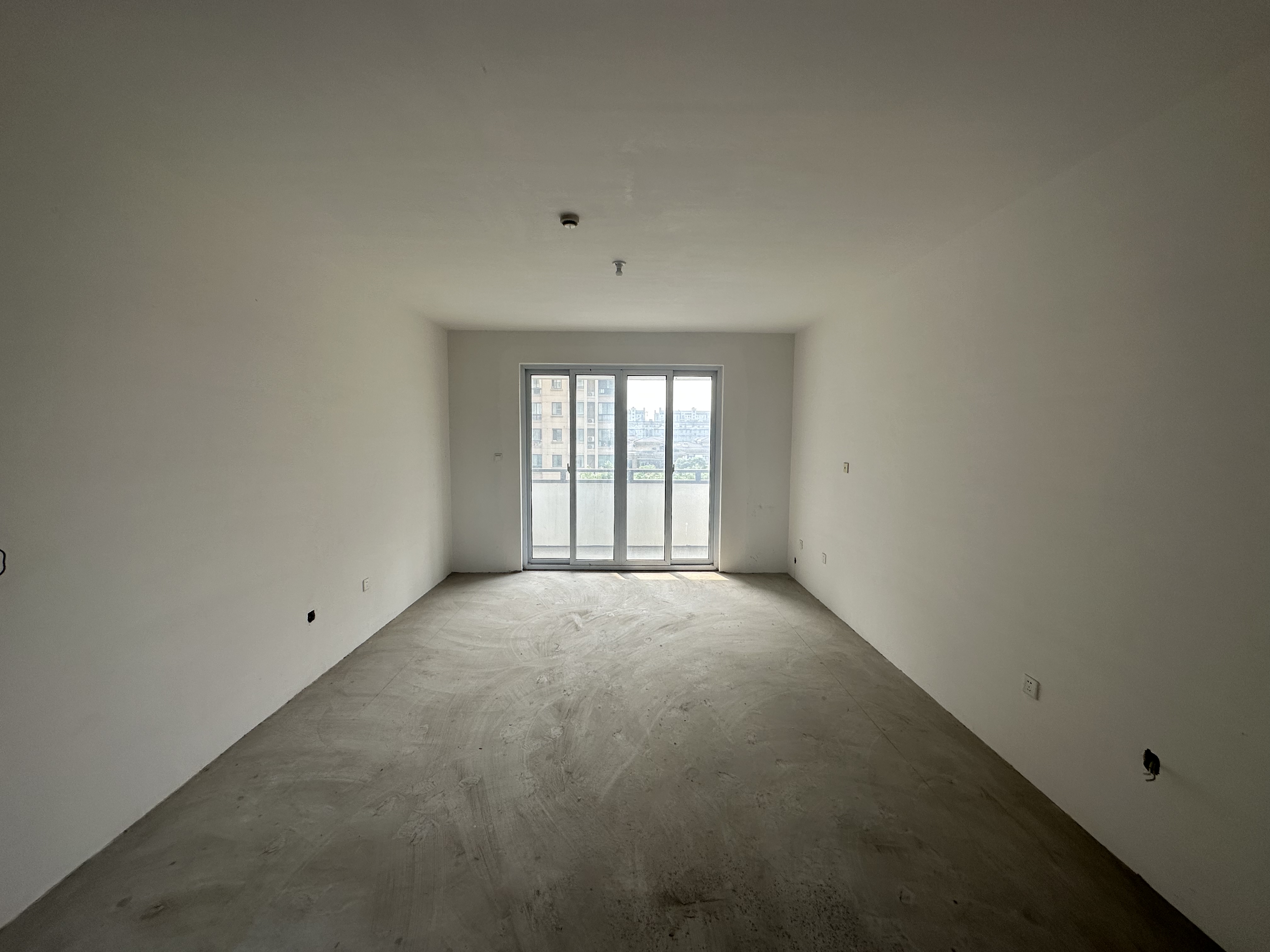 湖滨华庭 4室2厅2卫 143.81m&sup2;