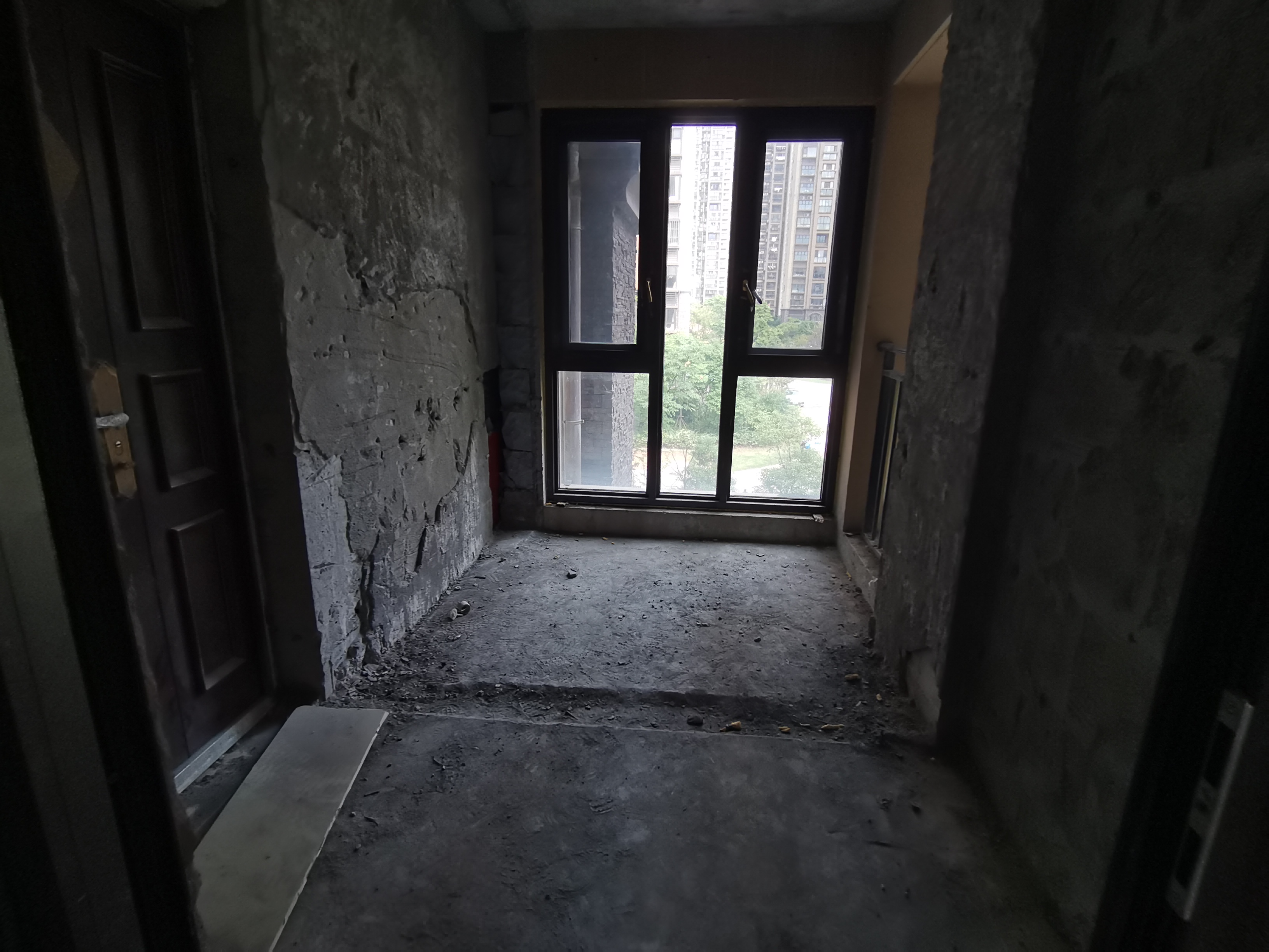 华强城 4室2厅2卫 160m&sup2;