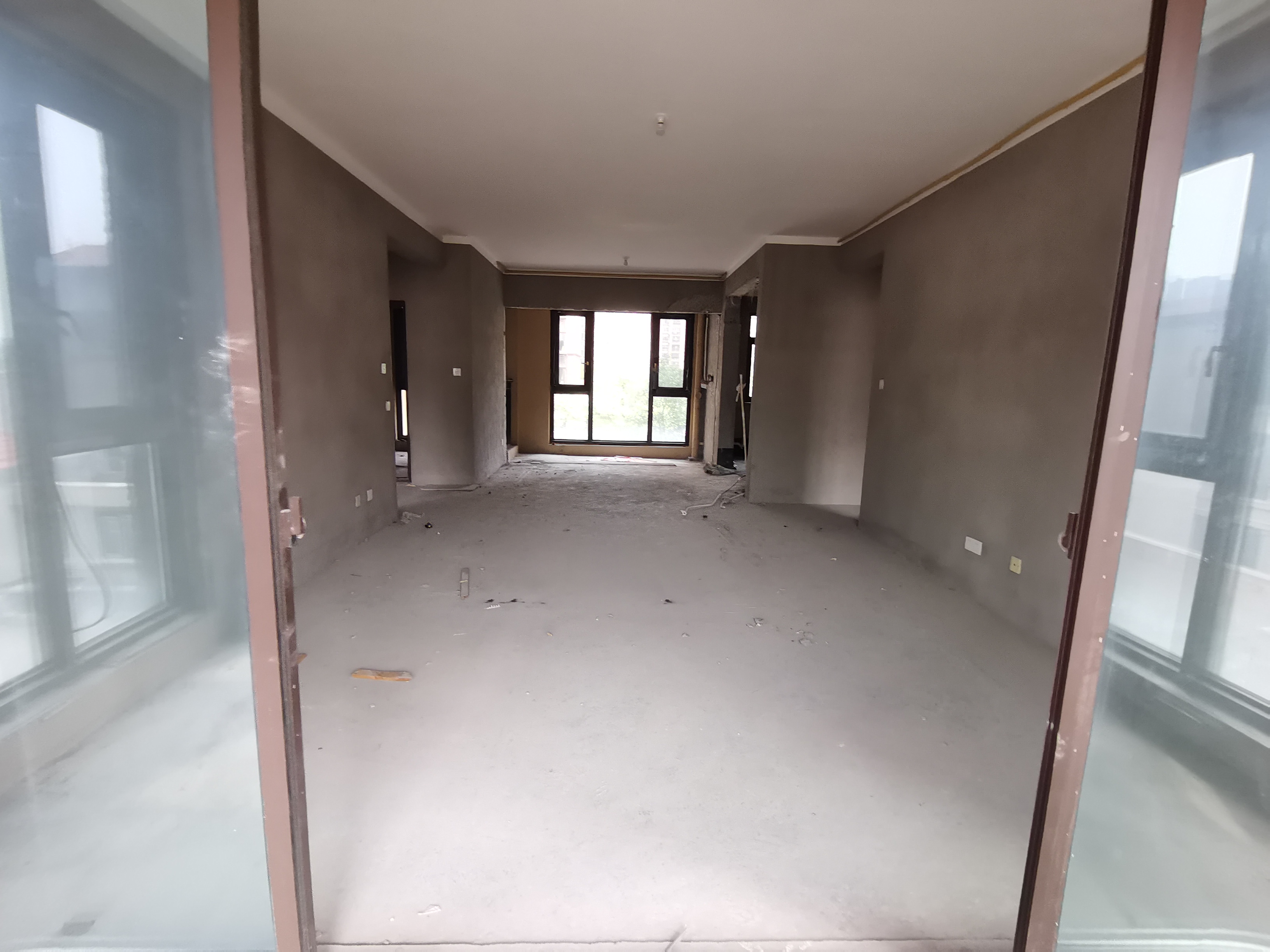 华强城 4室2厅2卫 160m²