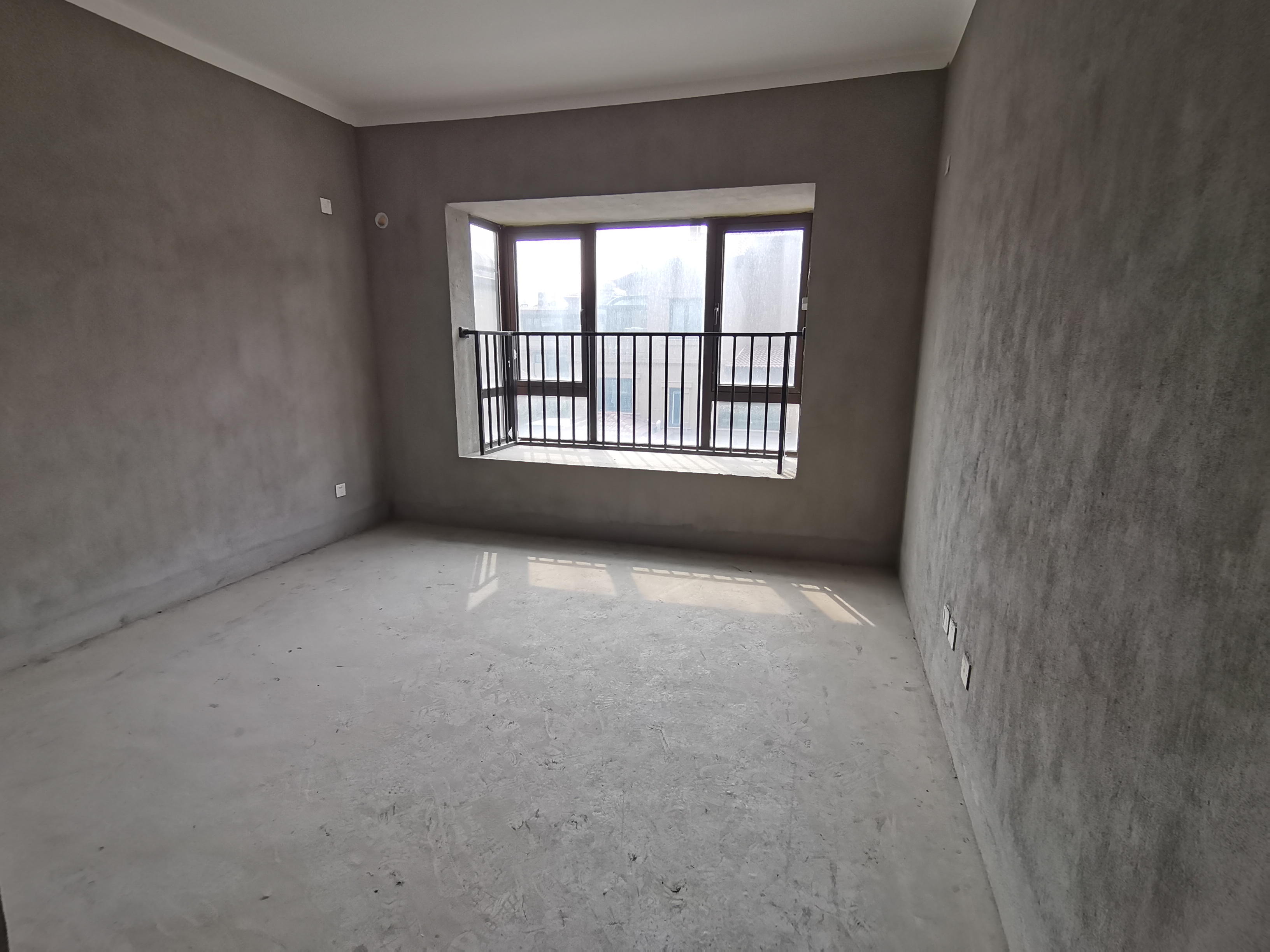 华强城 4室2厅2卫 160m&sup2;