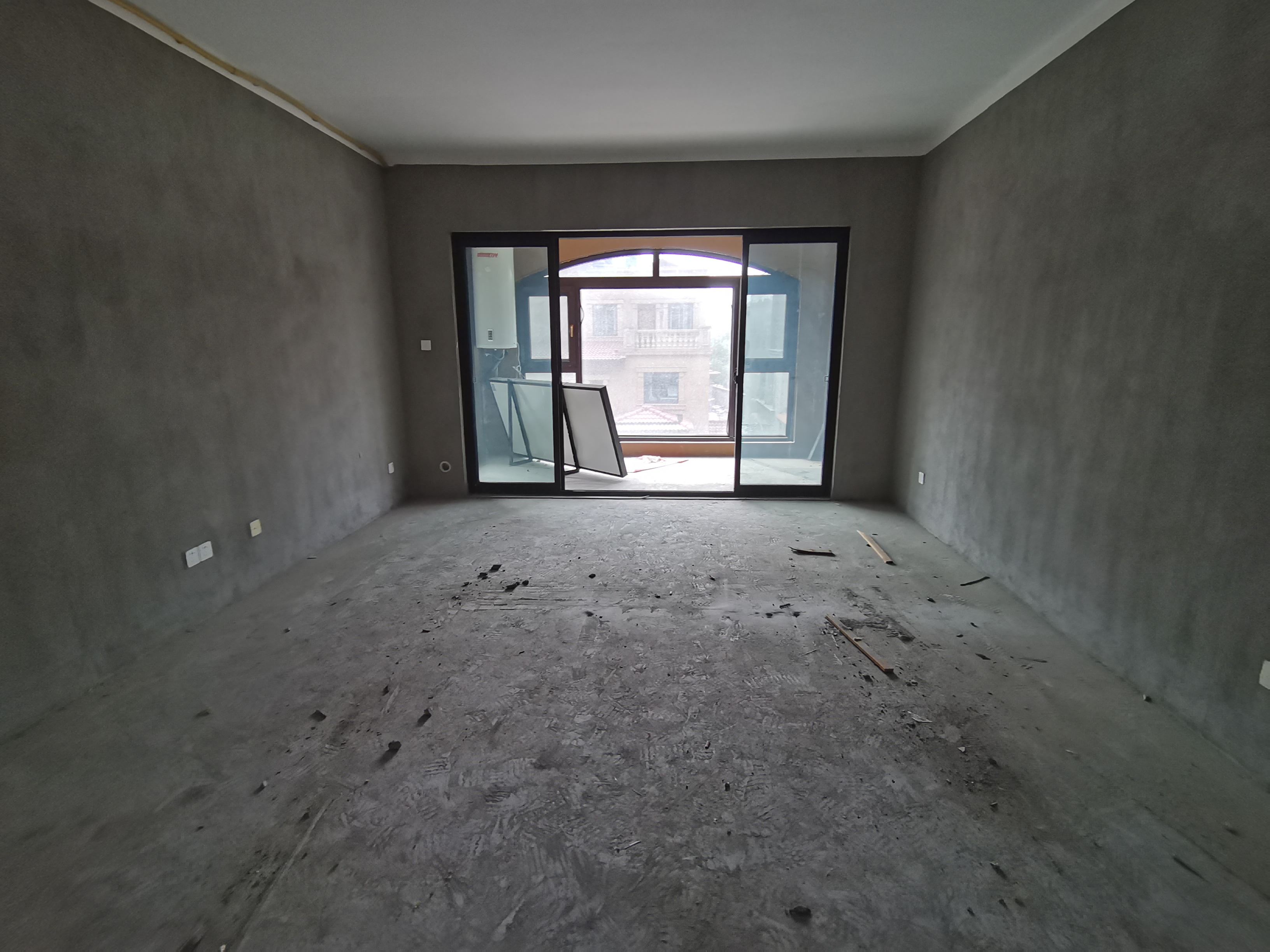 华强城 4室2厅2卫 160m&sup2;