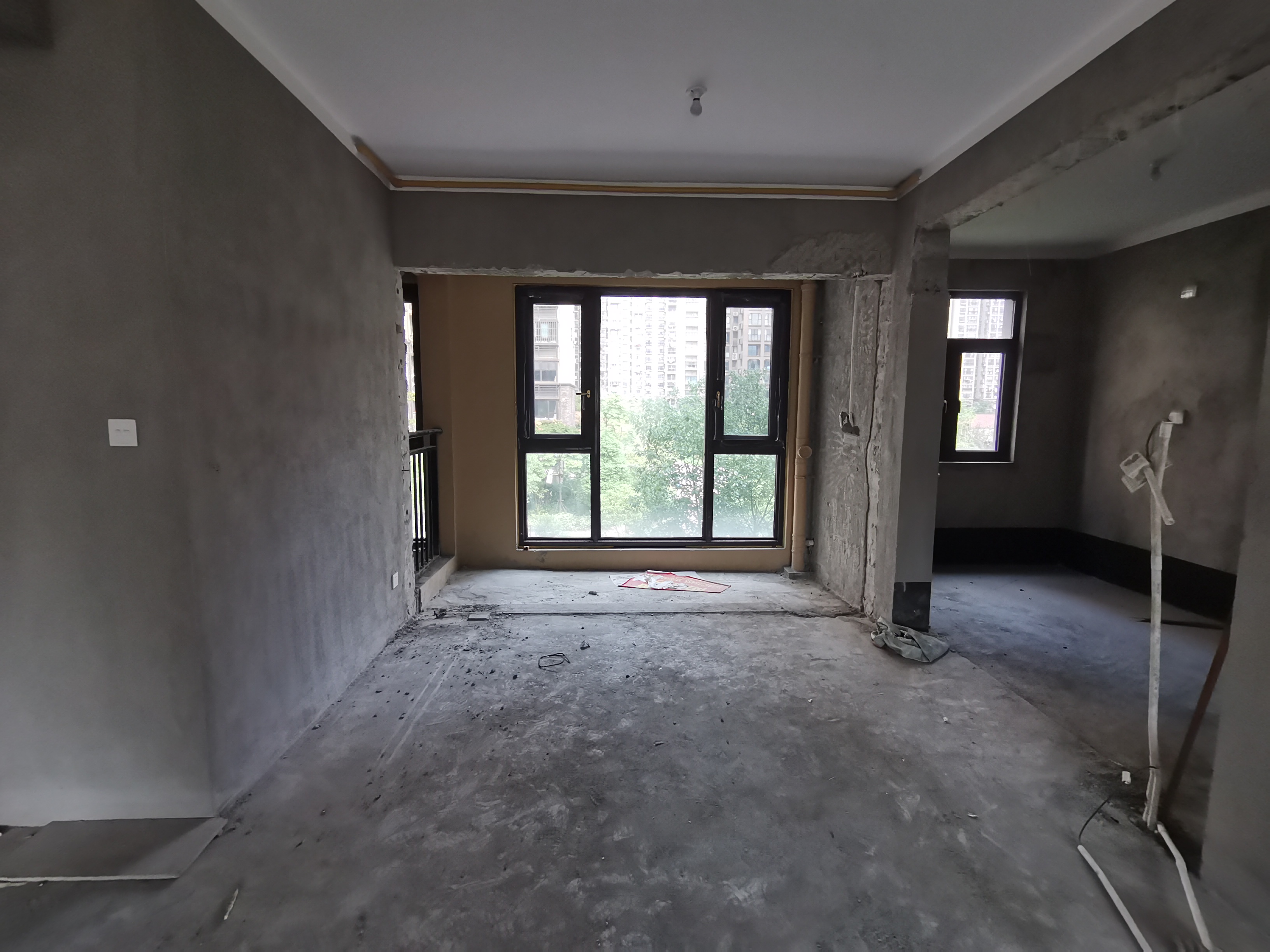 华强城 4室2厅2卫 160m&sup2;