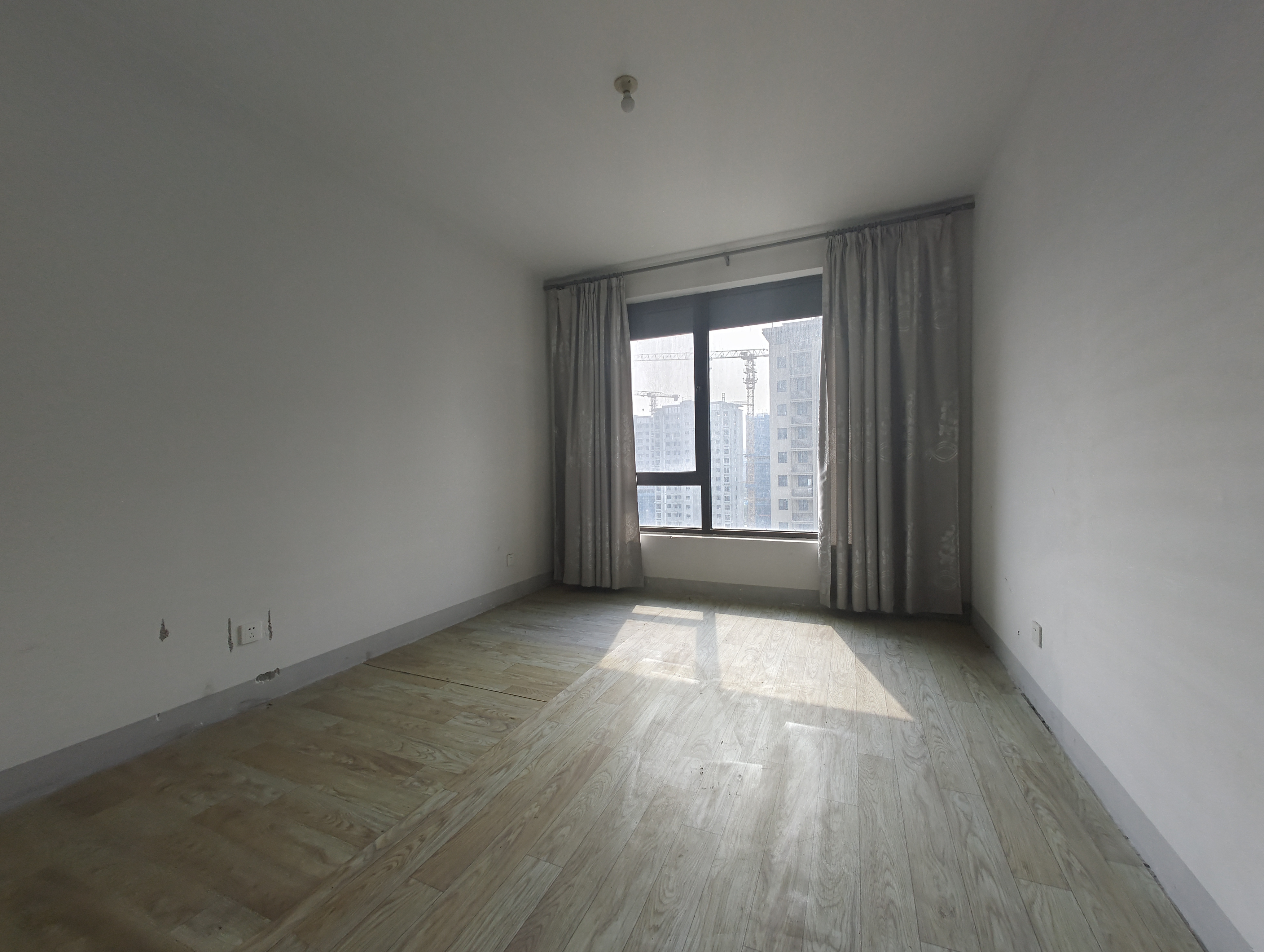 国城璟府 3室2厅2卫 143m&sup2;