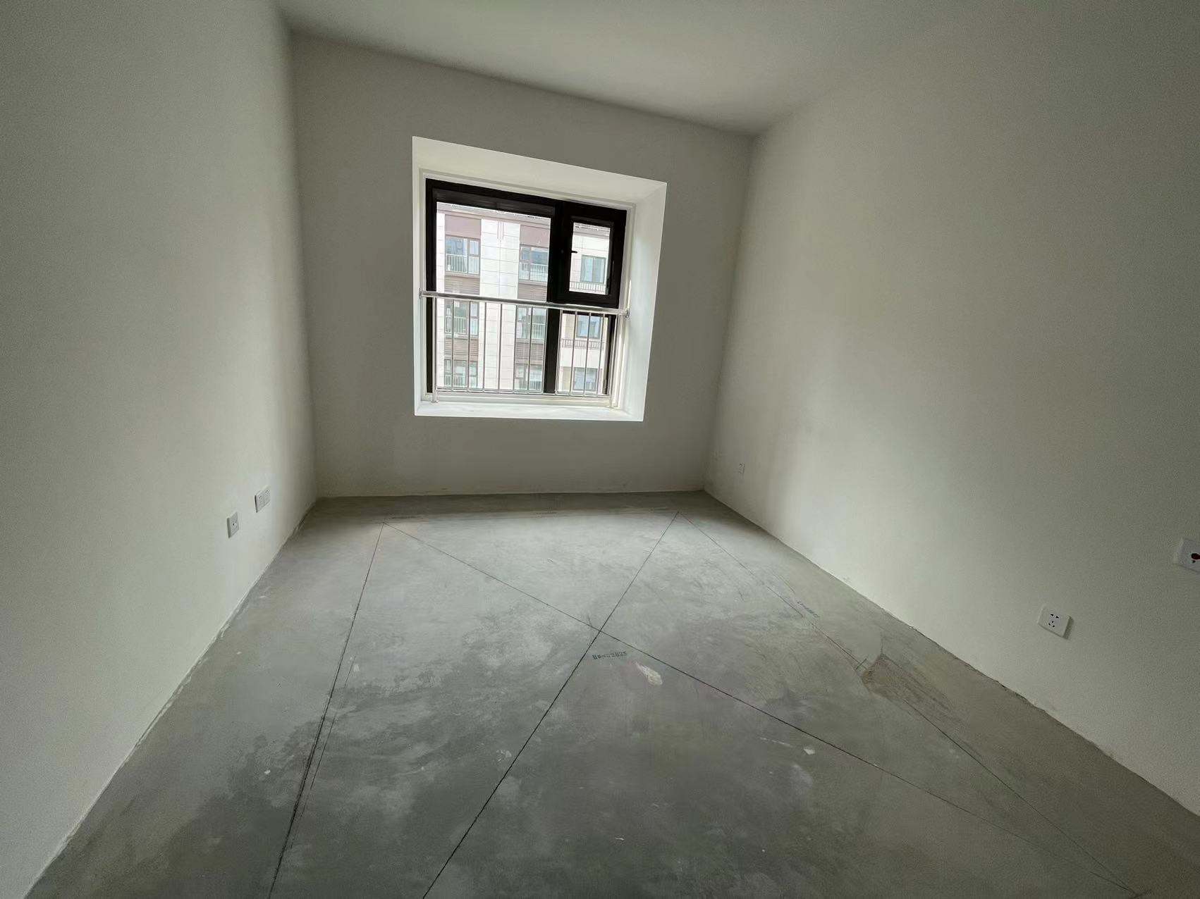 濠江南苑 4室2厅2卫 142.00m&sup2;