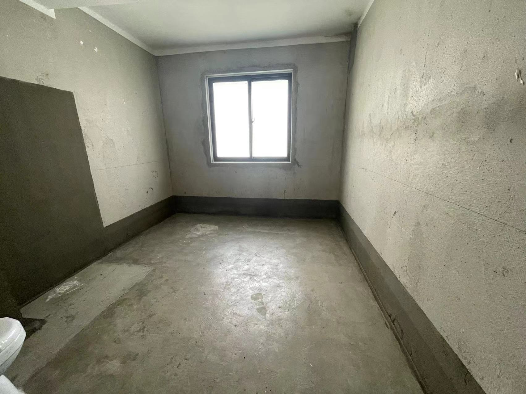濠江南苑 4室2厅2卫 142.00m&sup2;