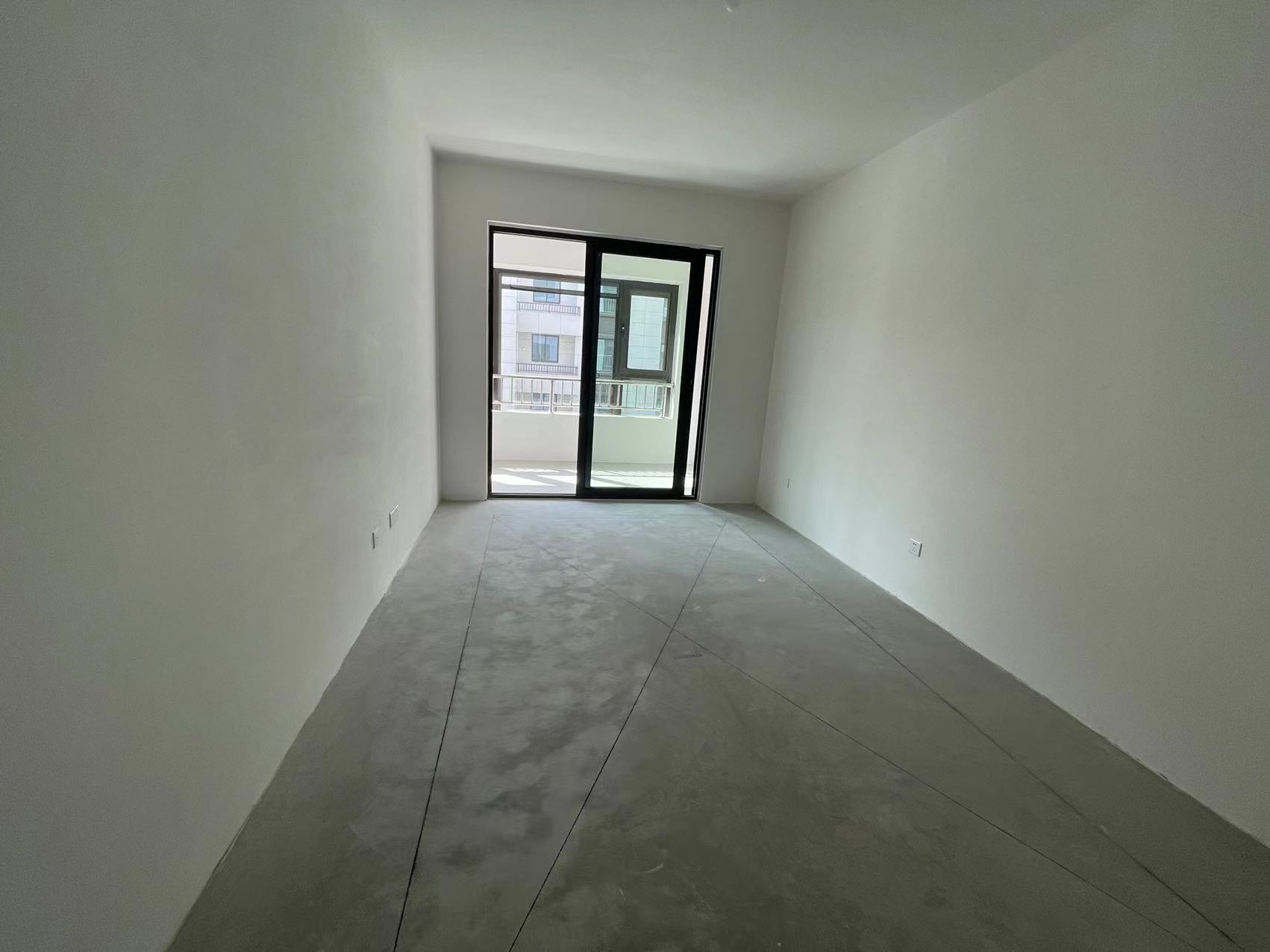 濠江南苑 4室2厅2卫 142.00m&sup2;