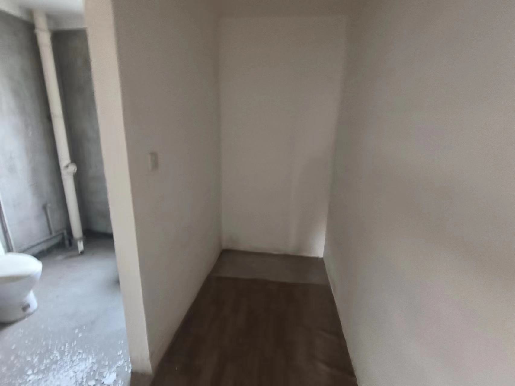 启秀星河城 5室2厅2卫 199m&sup2;