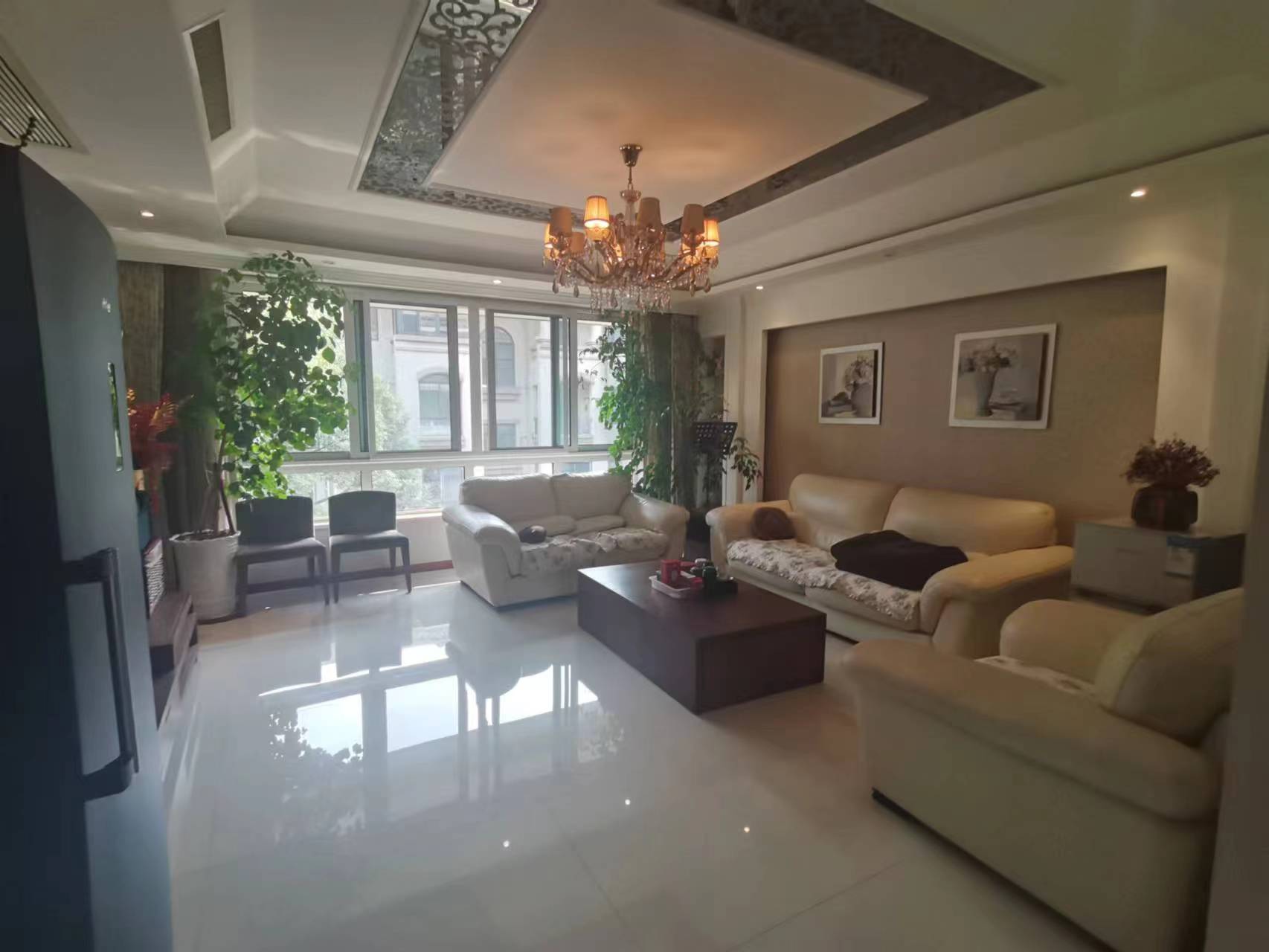 博园岚郡 4室2厅2卫 210.00m²