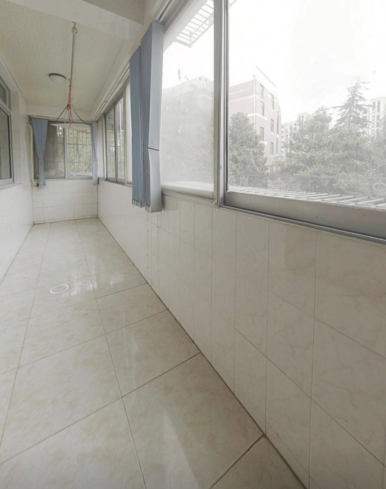 佳苑小区&middot;东 3室2厅1卫 110m&sup2;