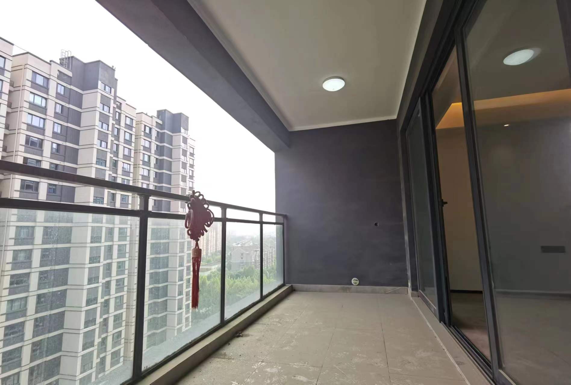 万科翡翠东第 4室2厅2卫 150m&sup2;