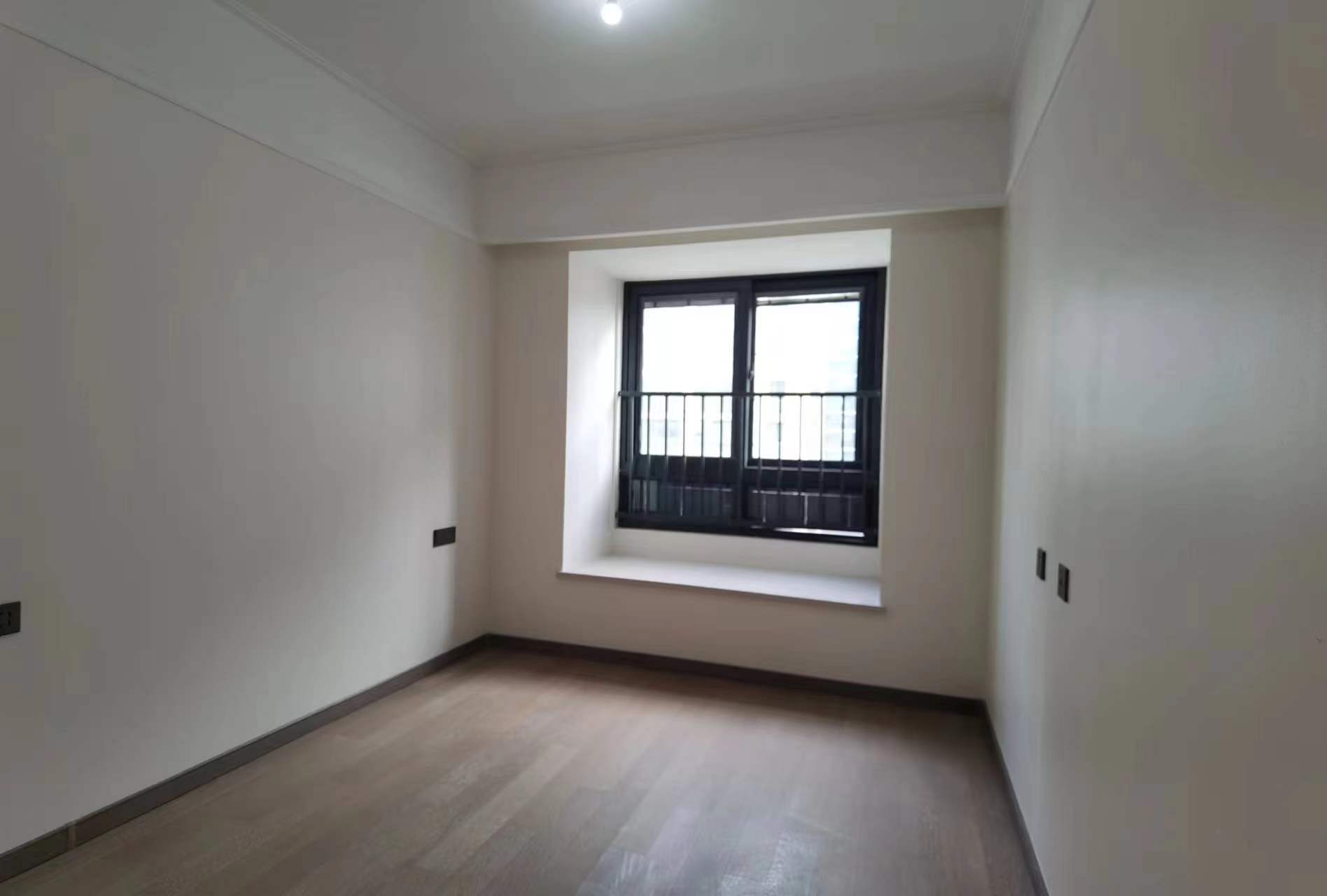 万科翡翠东第 4室2厅2卫 150m&sup2;