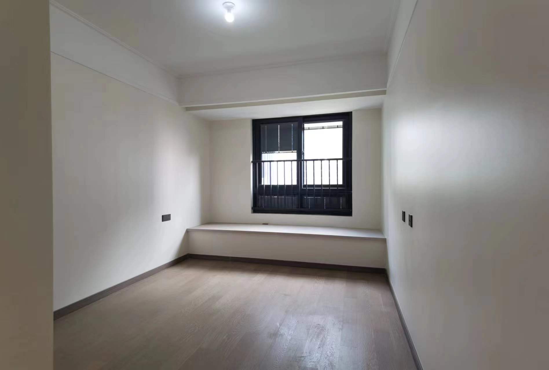 万科翡翠东第 4室2厅2卫 150m&sup2;