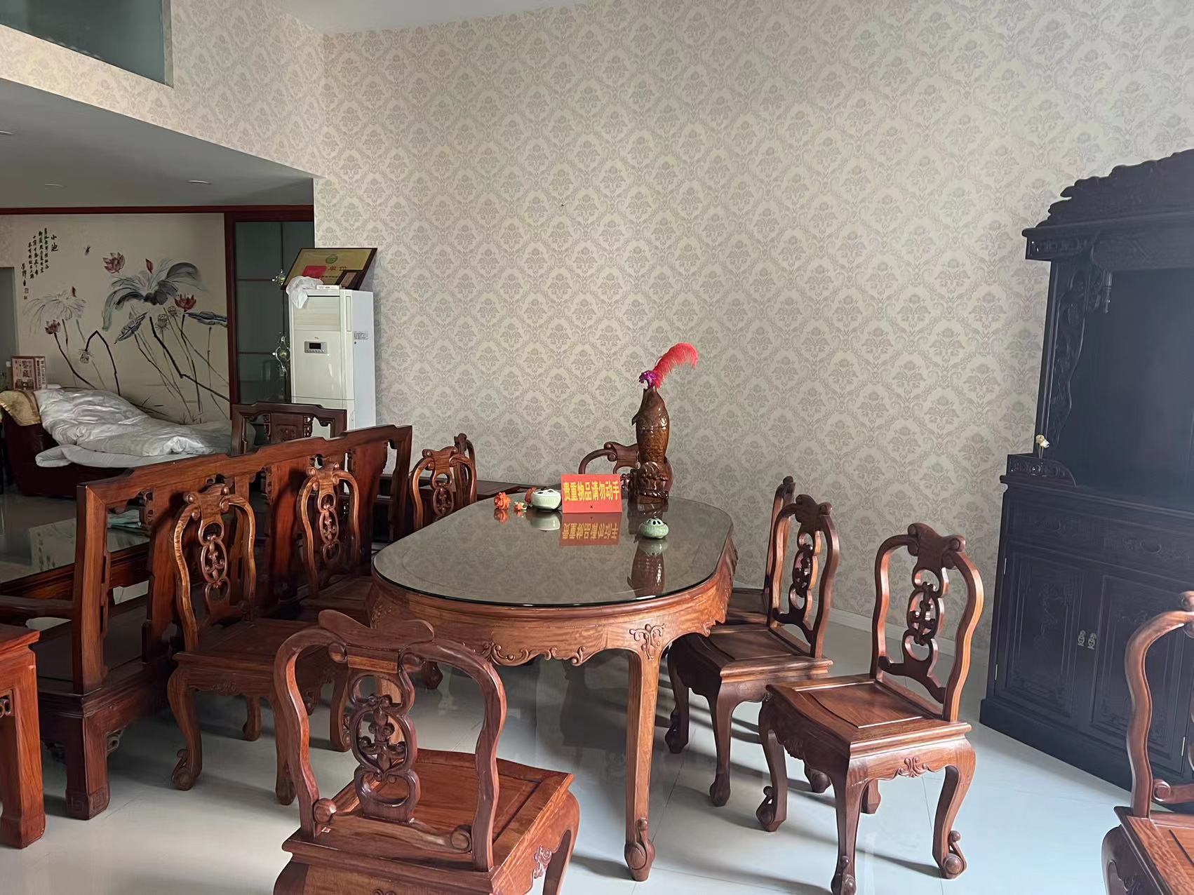 鸿运大厦 2室0厅0卫 114m&sup2;