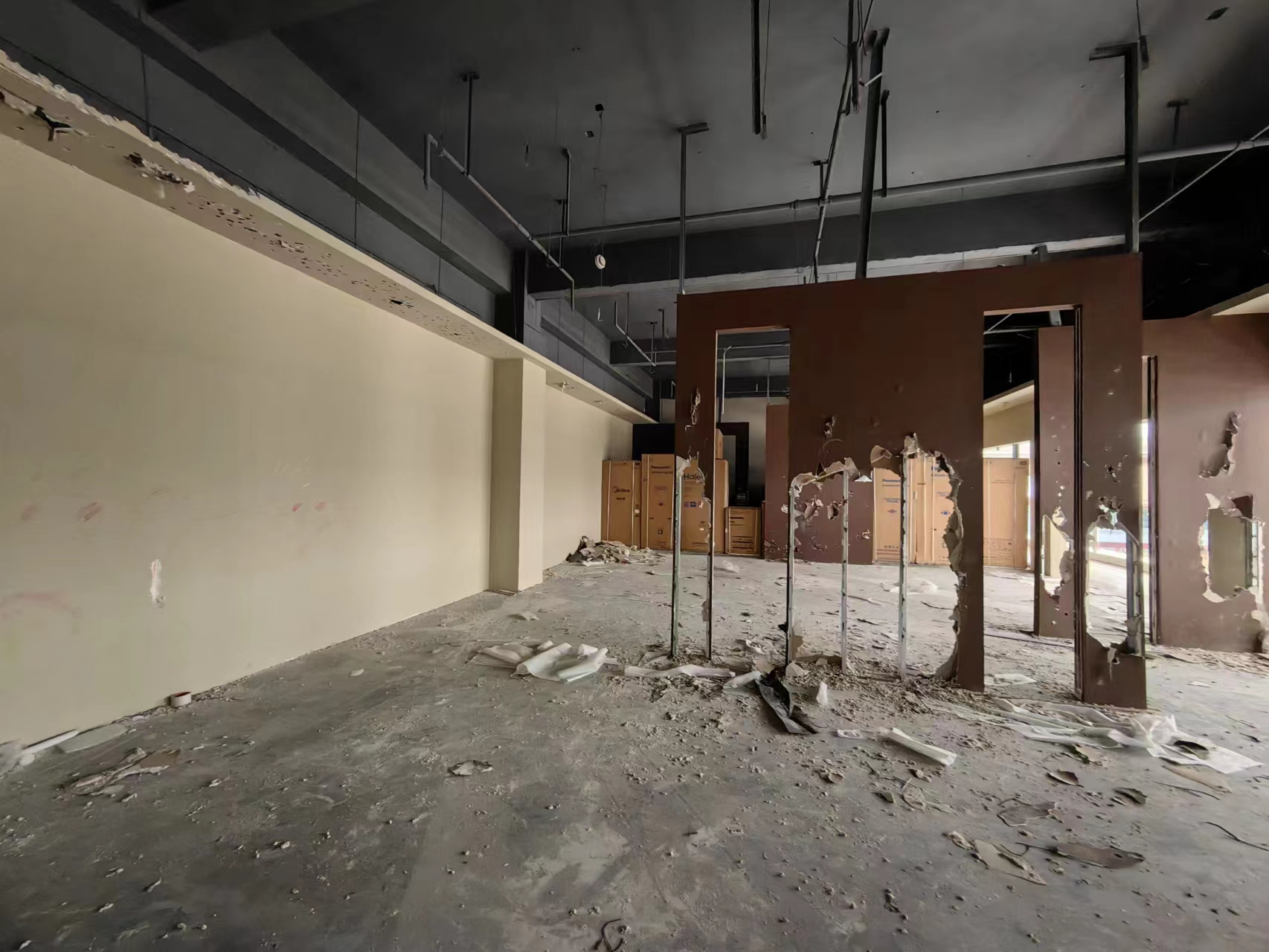 鸿运大厦 1室1厅卫 37.9m&sup2;