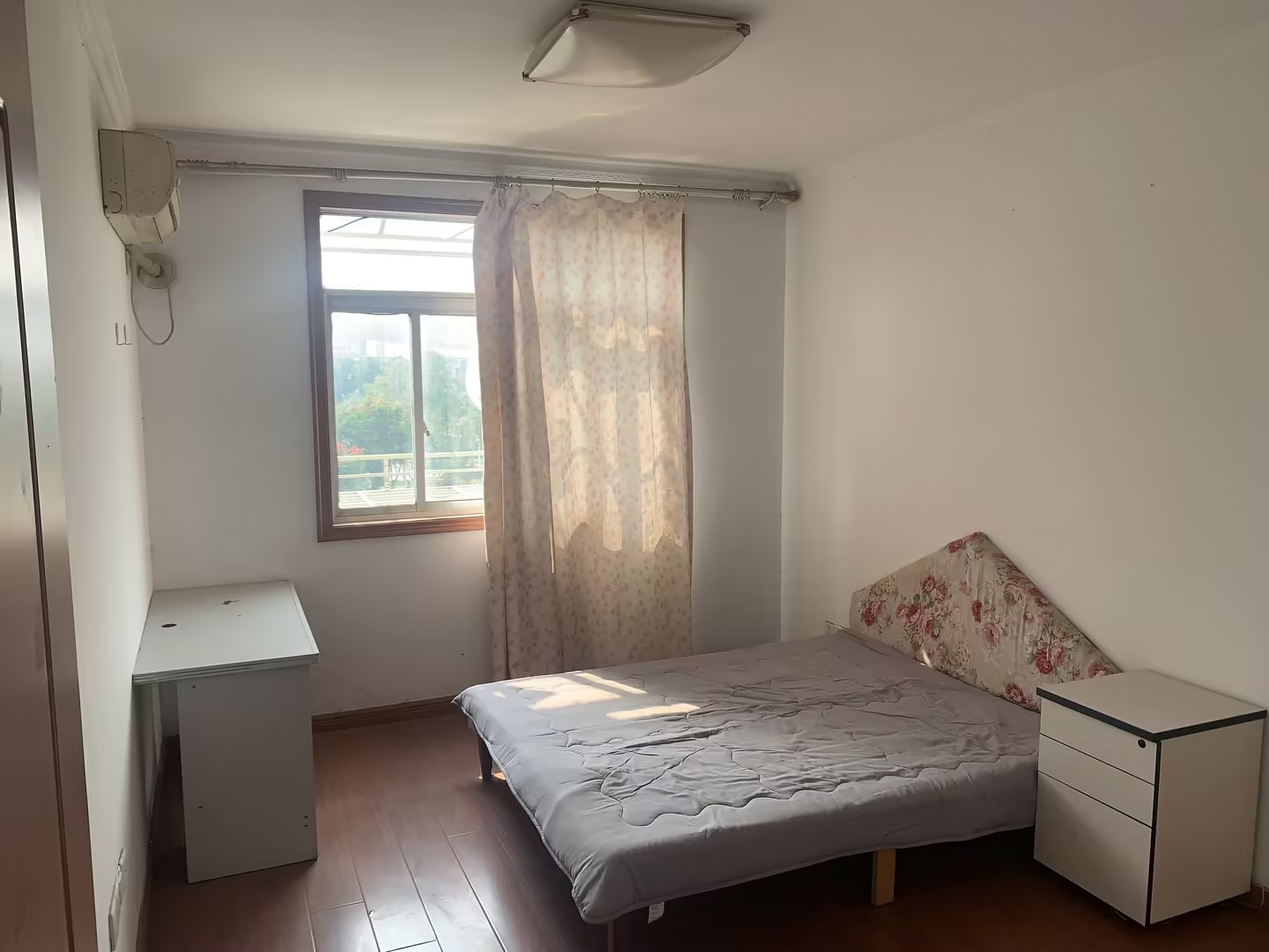 虹桥东村 3室1厅1卫 73m&sup2;
