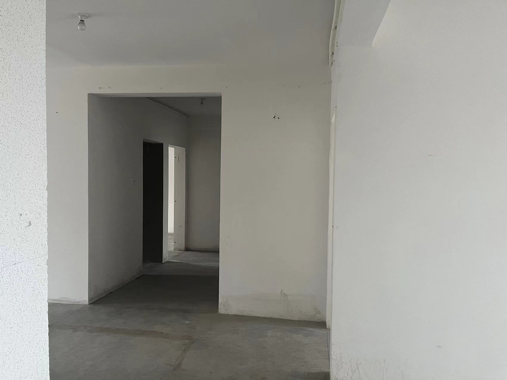 天润家园 3室2厅2卫 152m²