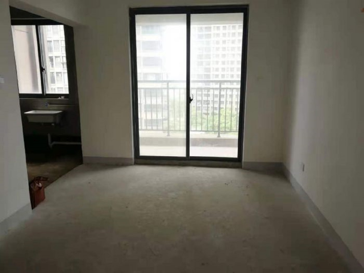 江景国际家园北区 3室2厅2卫 145m²