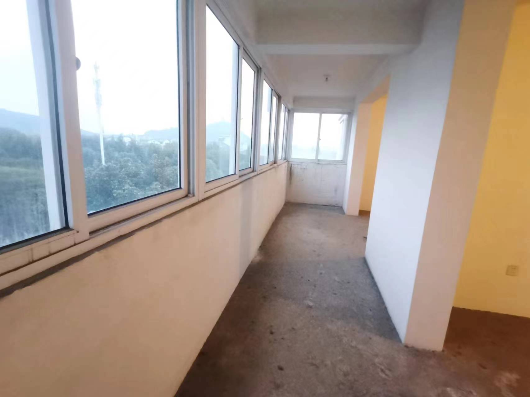 五山公寓 5室3厅2卫 142.76m&sup2;