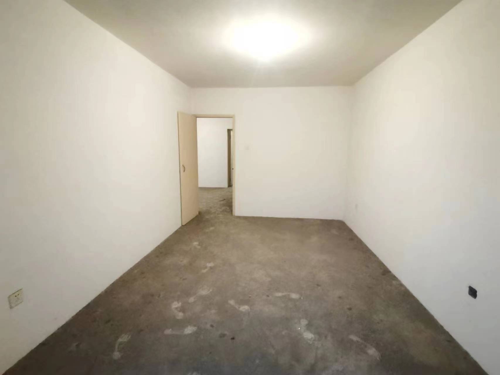 五山公寓 5室3厅2卫 142.76m&sup2;