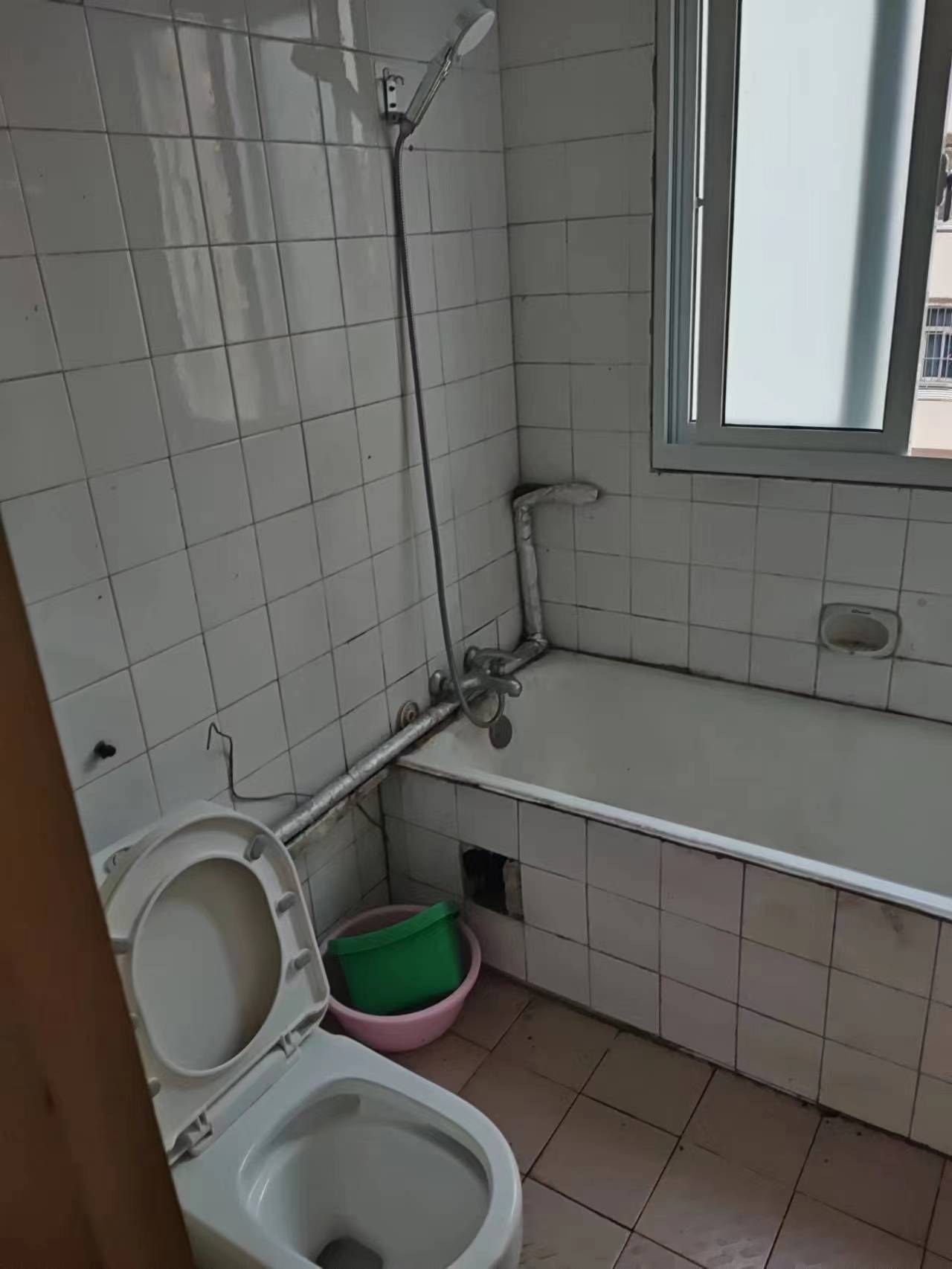 越江新村 3室2厅1卫 111m&sup2;