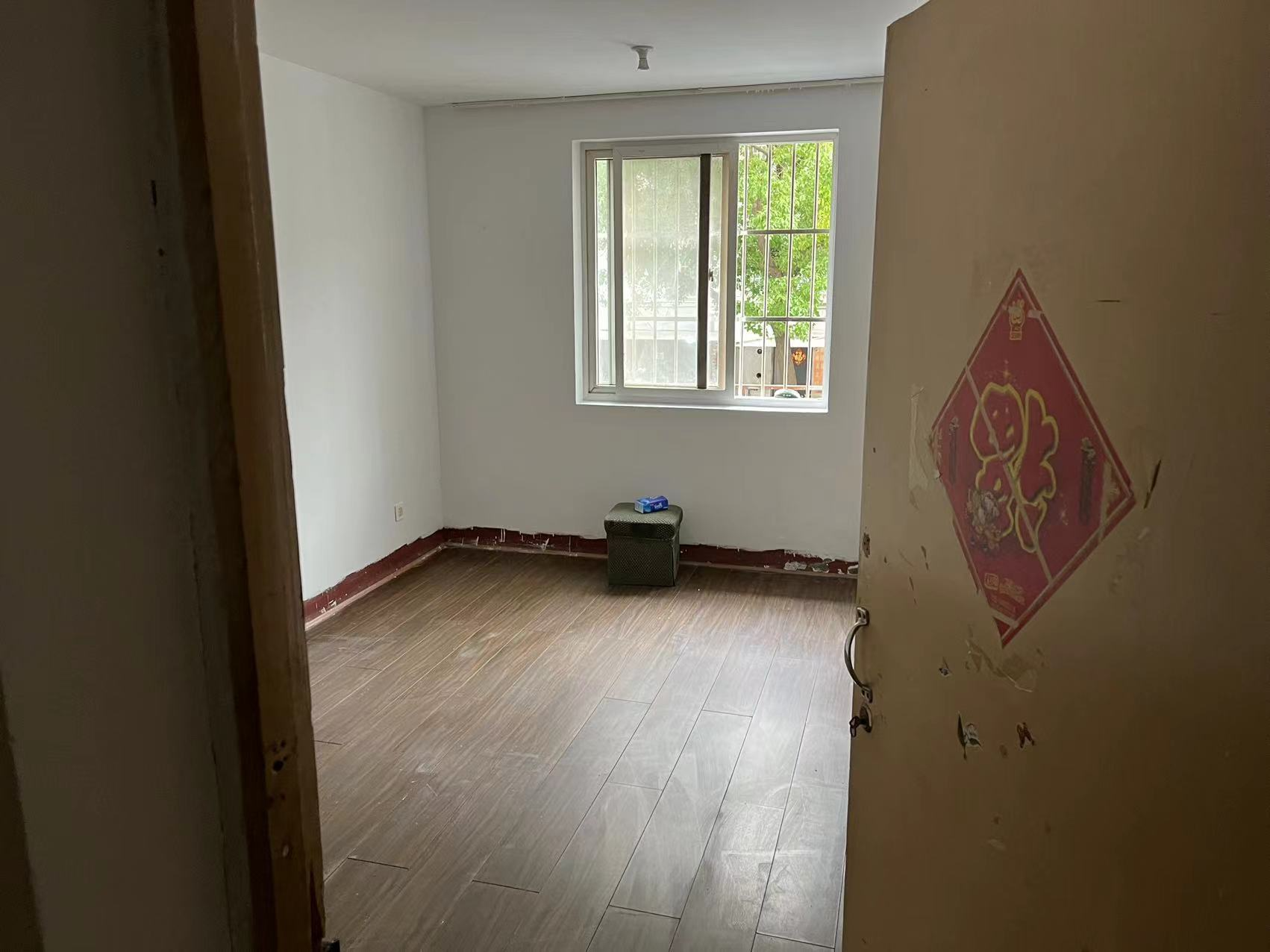 金辉花园 4室1厅1卫 130m&sup2;