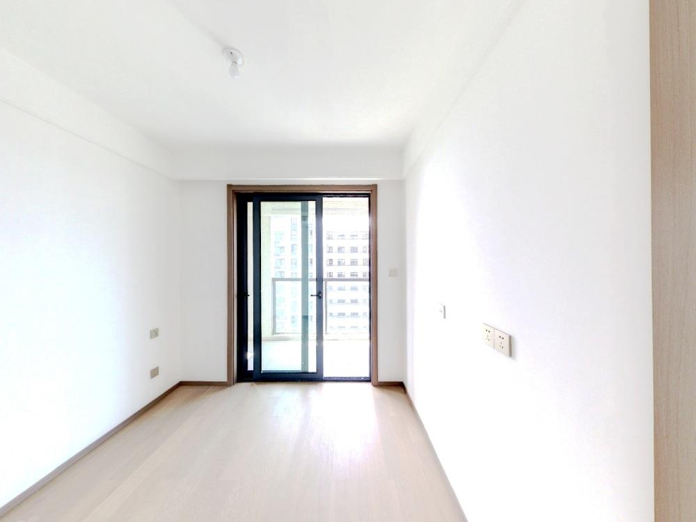 卓越府 3室1厅1卫 99m&sup2;