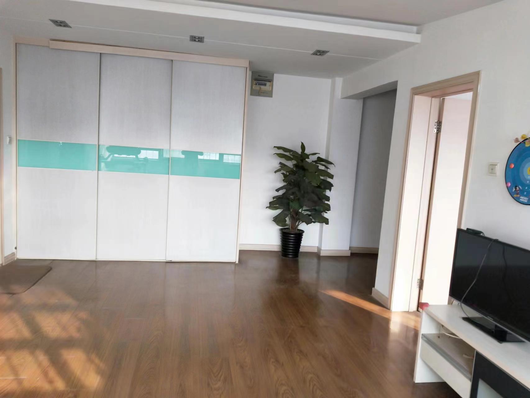 紫阳新城 5室2厅2卫 108.5m²