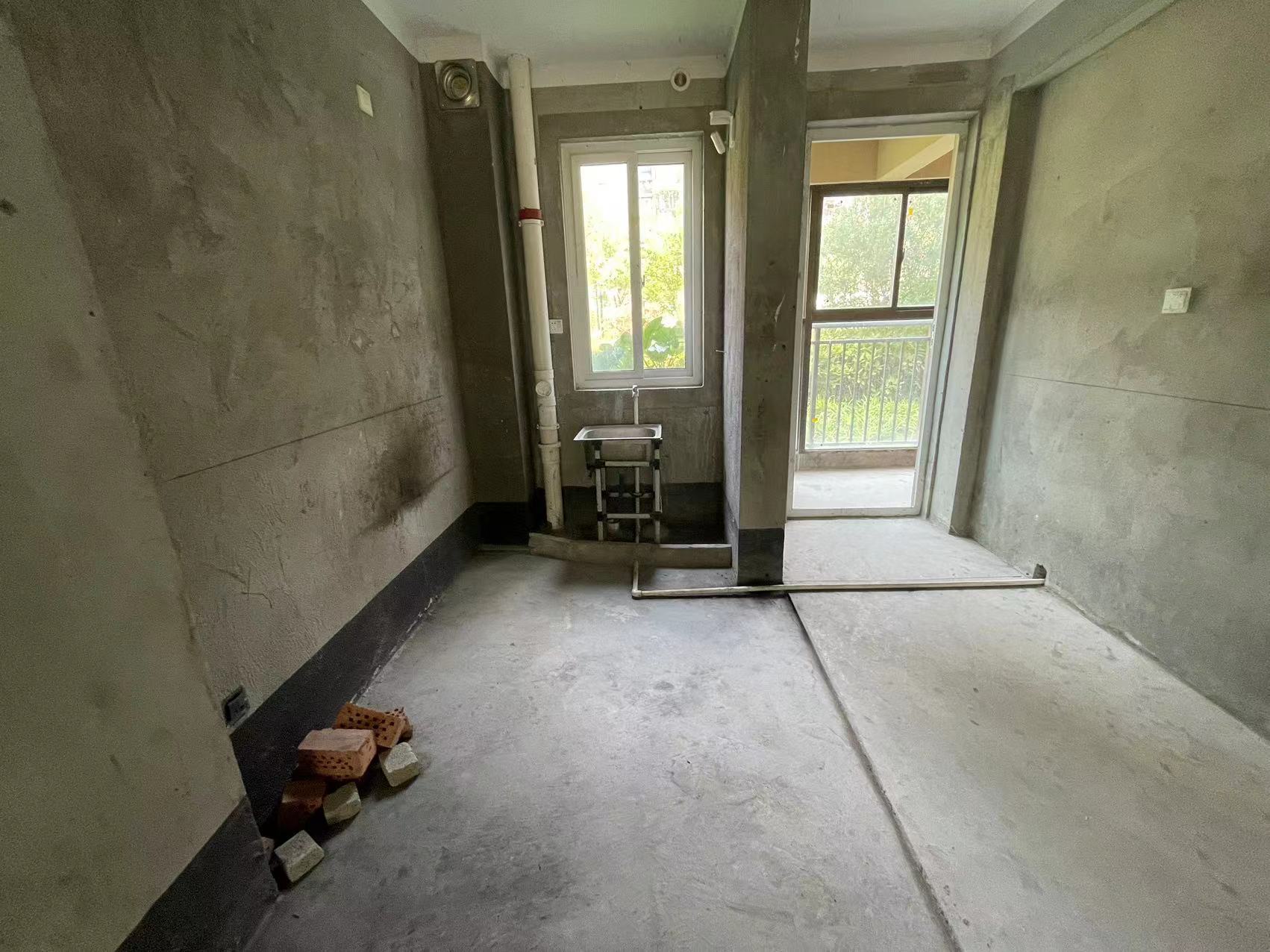 佳源都市 3室2厅2卫 136.00m&sup2;