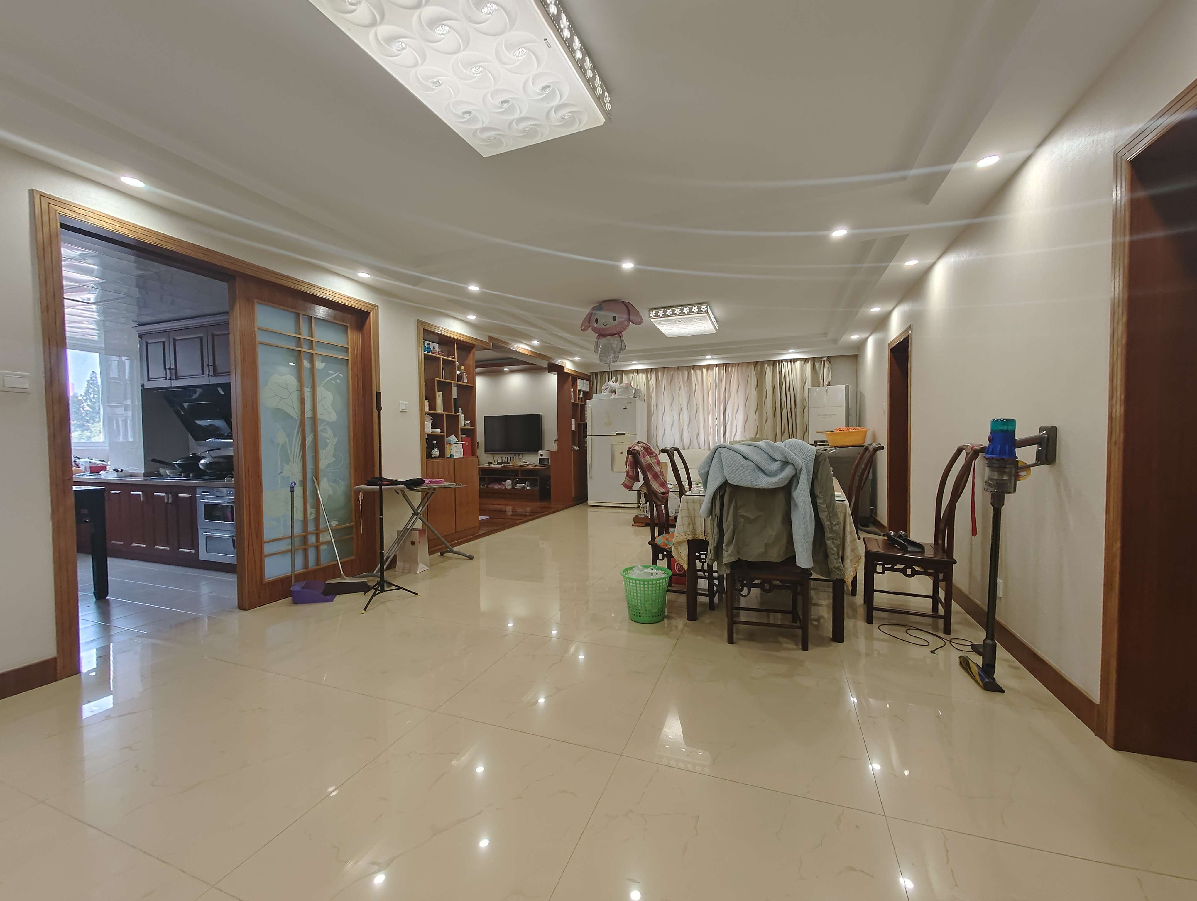 文峰花苑 3室2厅1卫 143.00m&sup2;