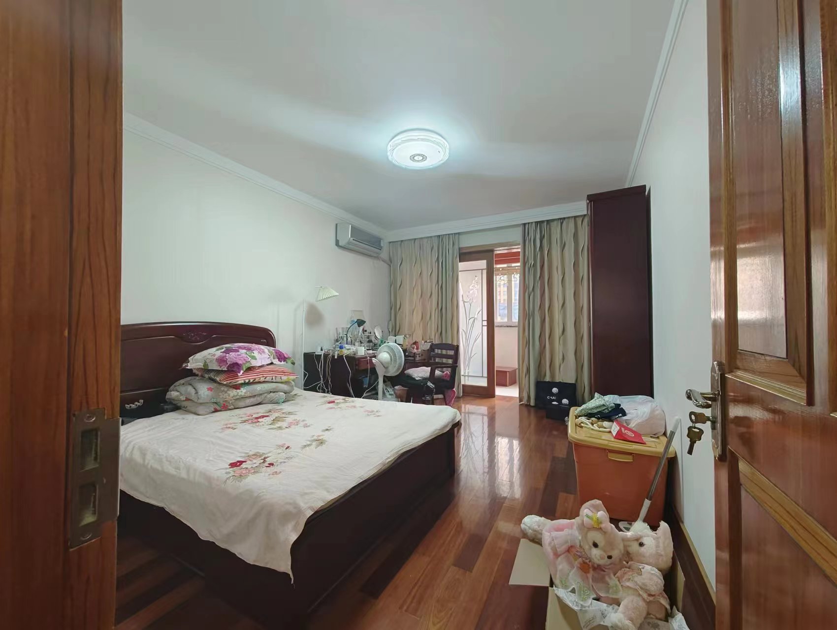 文峰花苑 3室2厅1卫 143.00m&sup2;