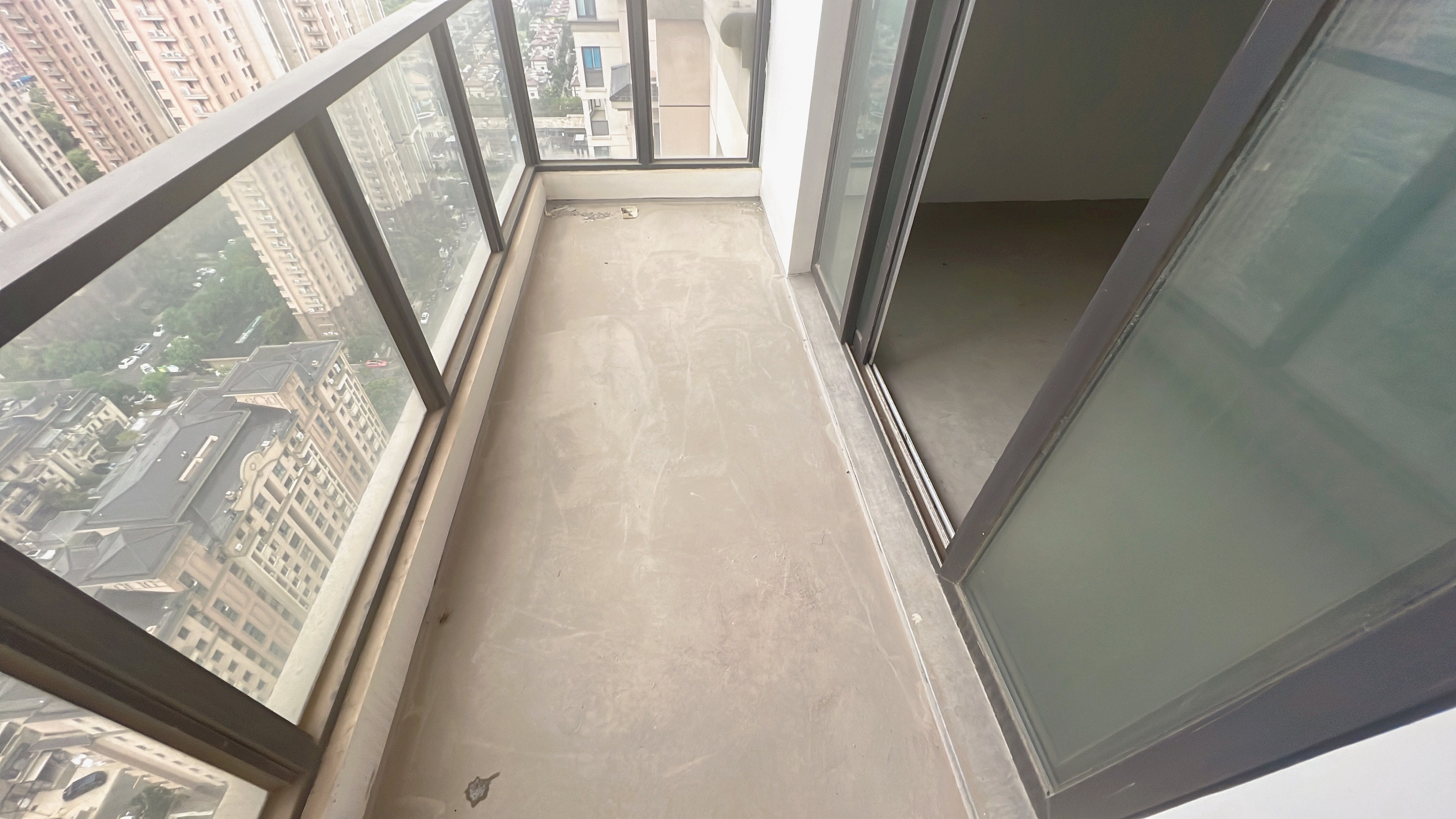 湖滨华庭 4室2厅2卫 145.00m&sup2;