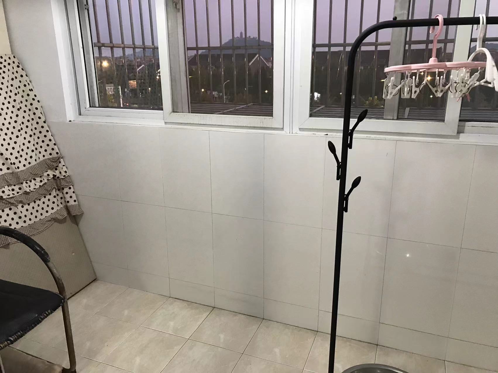 城山花园 2室1厅1卫 86m&sup2;