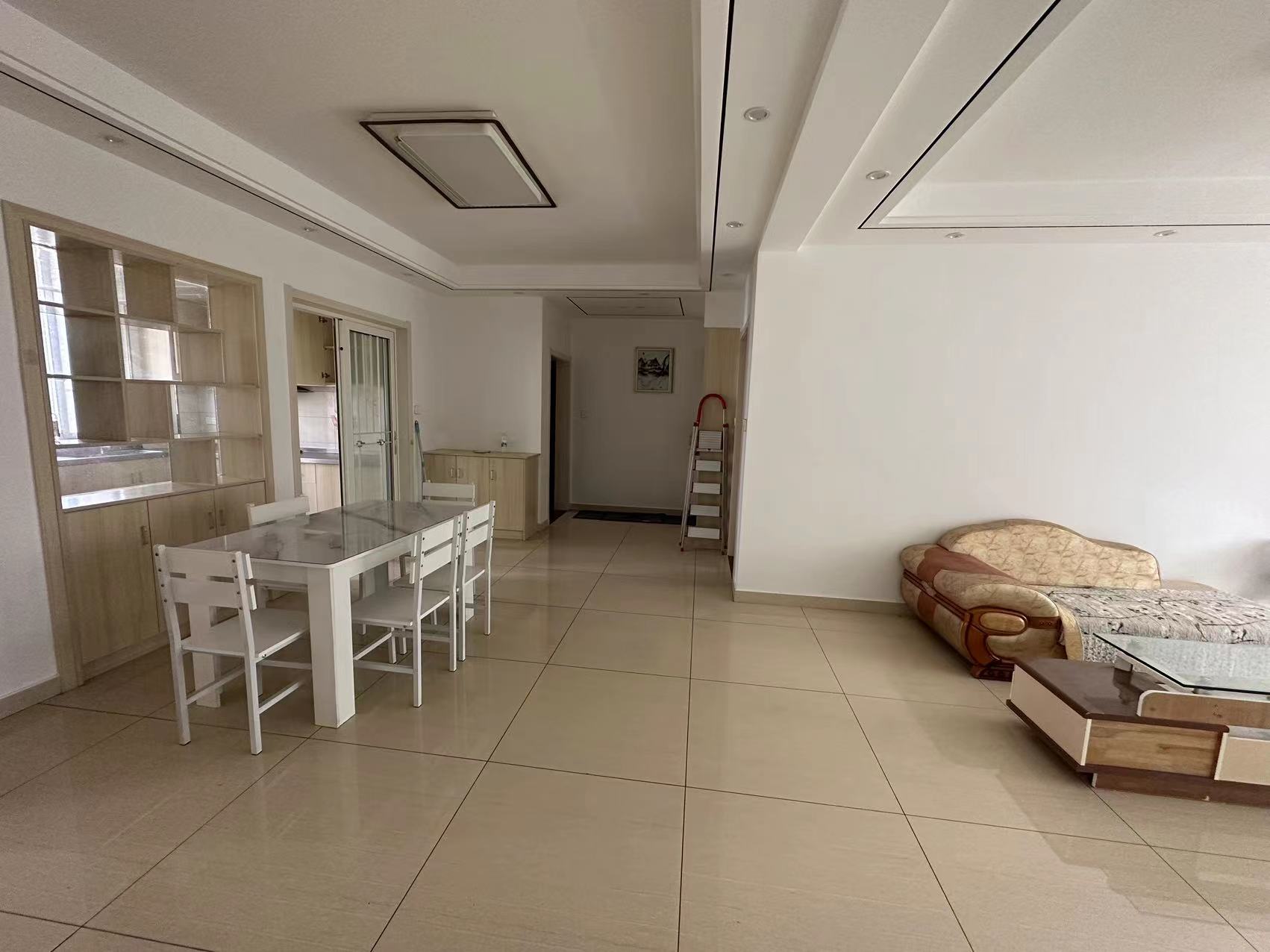 金泰花园C区 3室2厅1卫 125m&sup2;