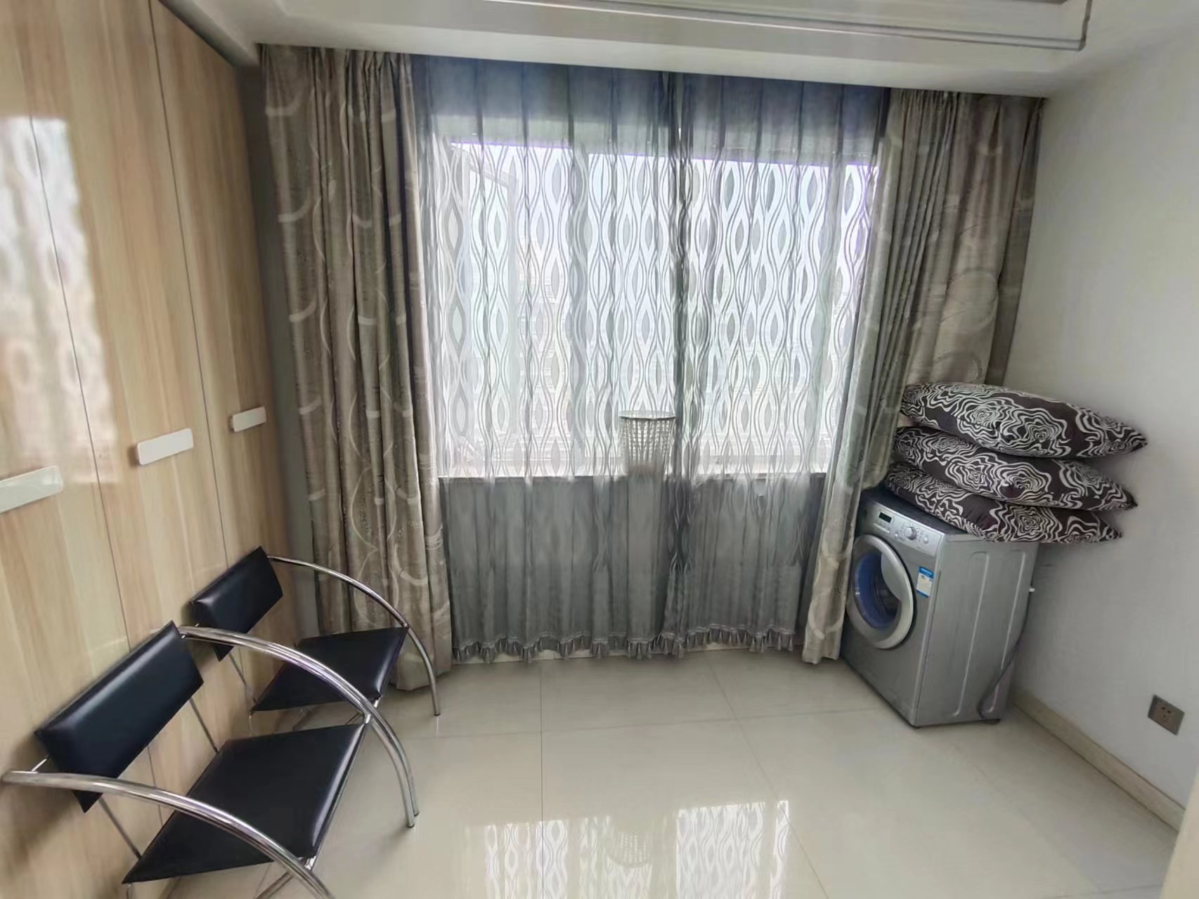 中南世纪城北区 1室1厅1卫 74m&sup2;