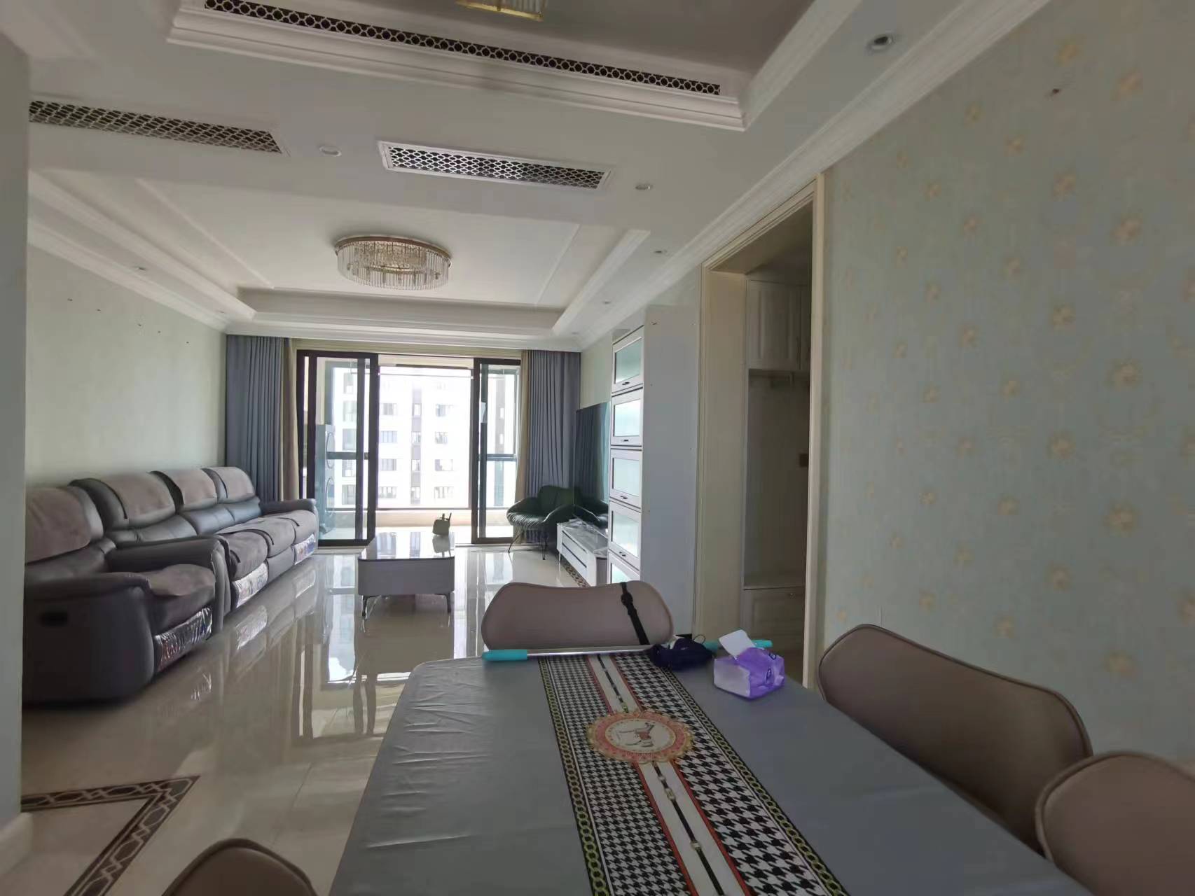 中海铂樾府 3室2厅2卫 143.00m&sup2;