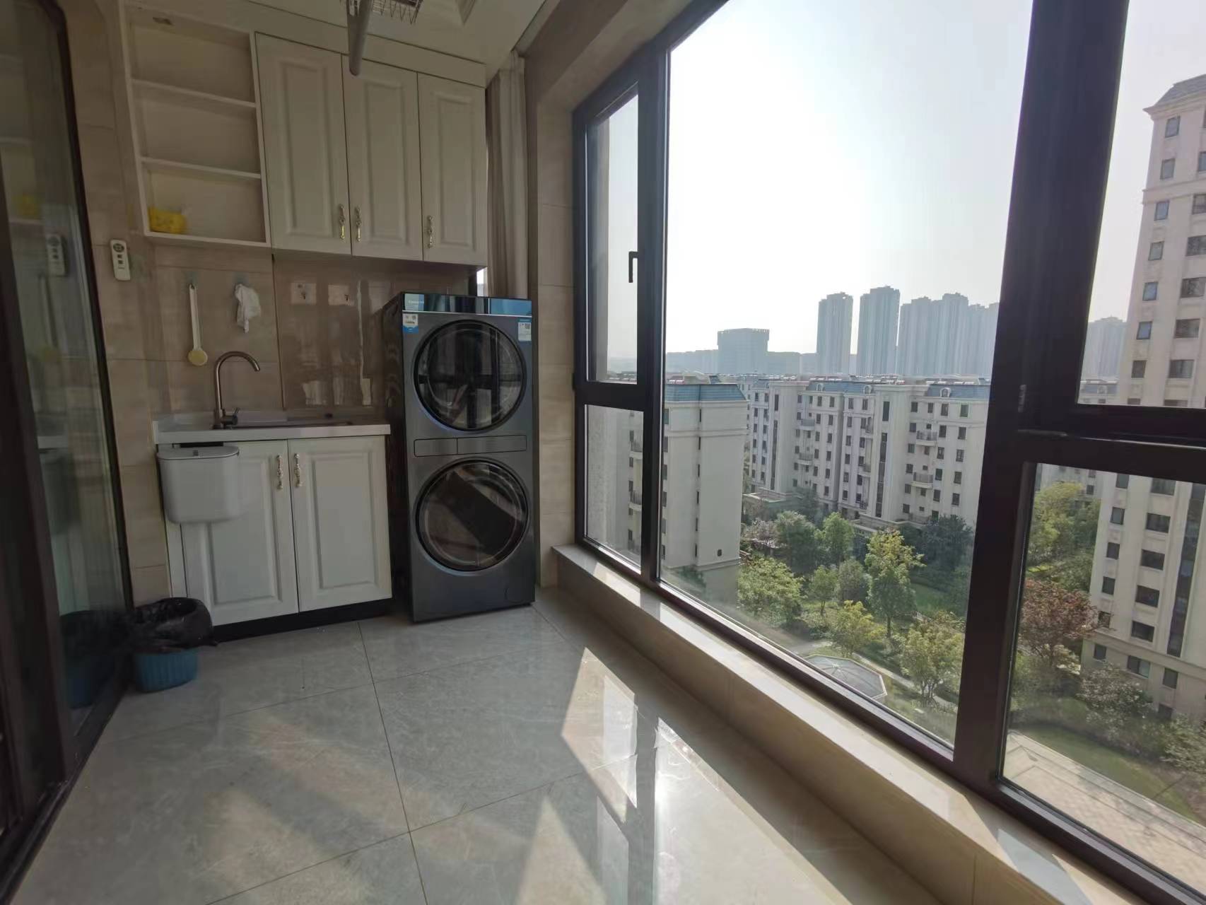 中海铂樾府 3室2厅2卫 143.00m&sup2;