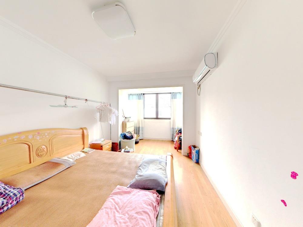 光明南村 4室2厅2卫 122.50m&sup2;