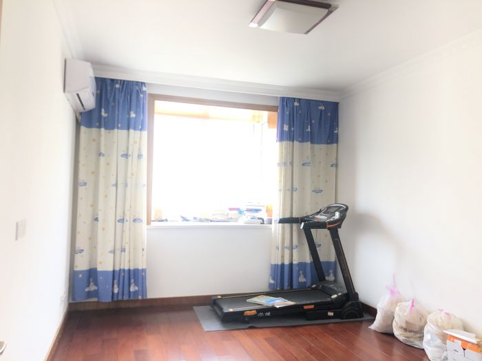 春晖花园 3室2厅2卫 138m&sup2;