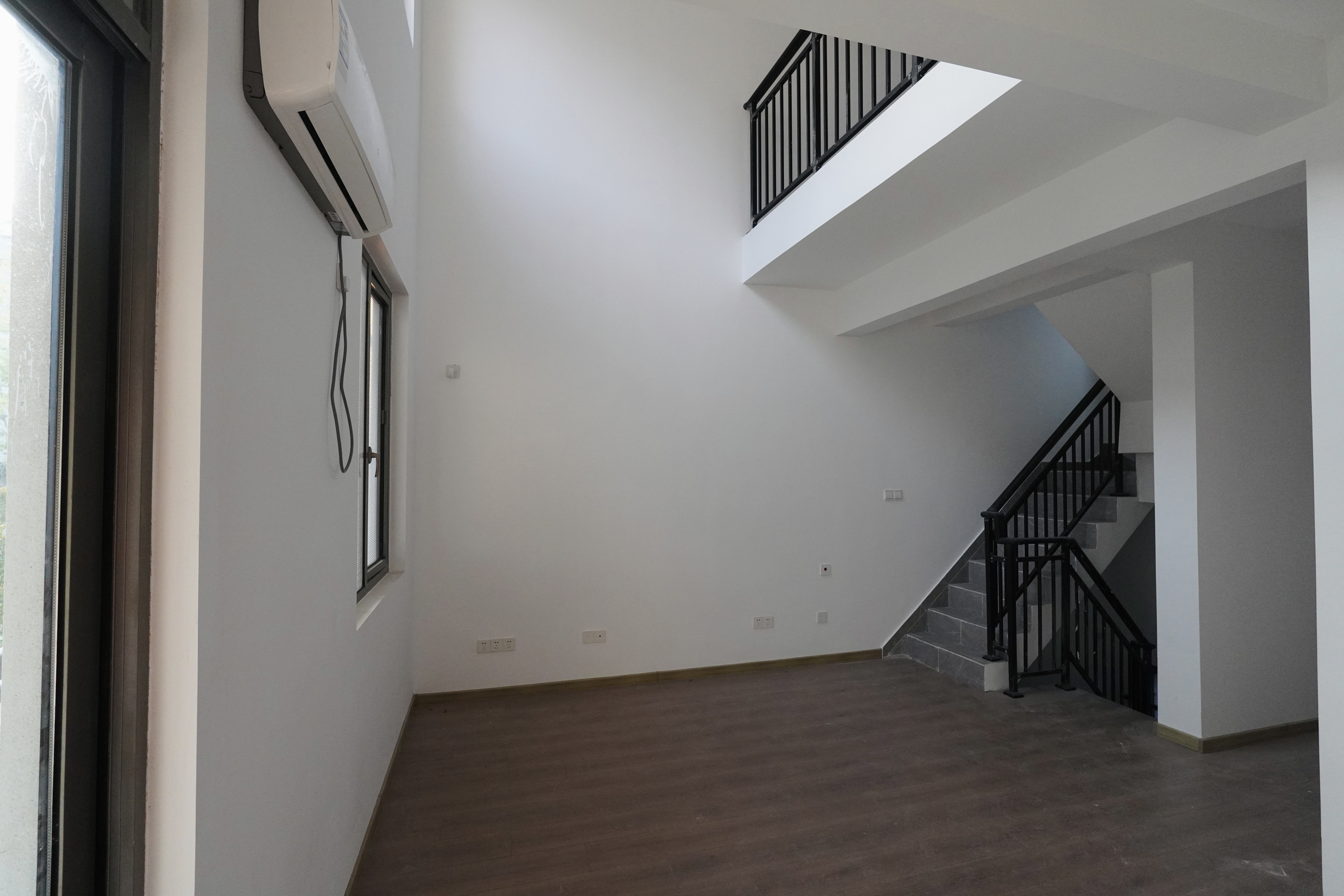 融信&middot;澜宸 5室2厅2卫 280m&sup2;