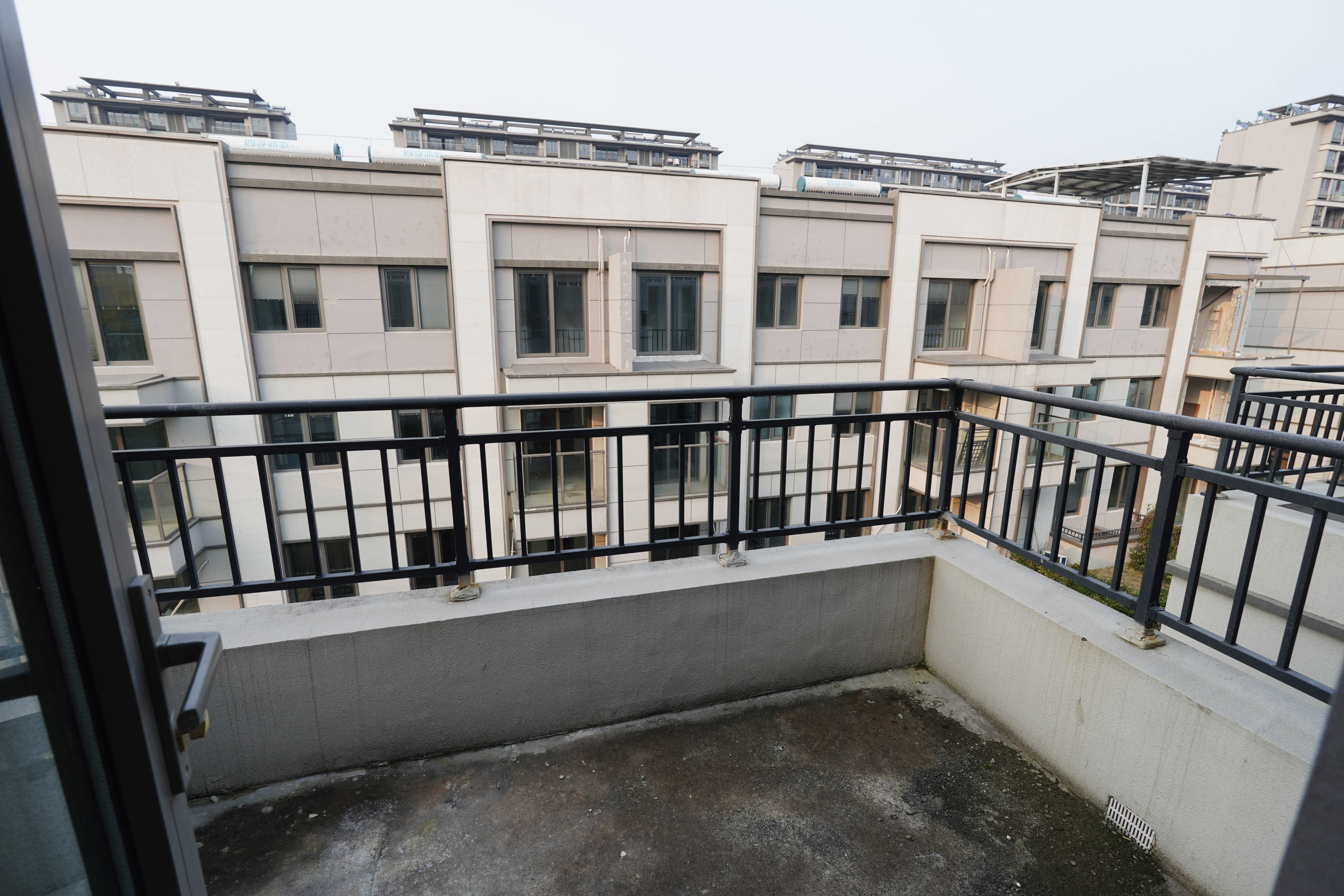融信&middot;澜宸 5室2厅2卫 280m&sup2;