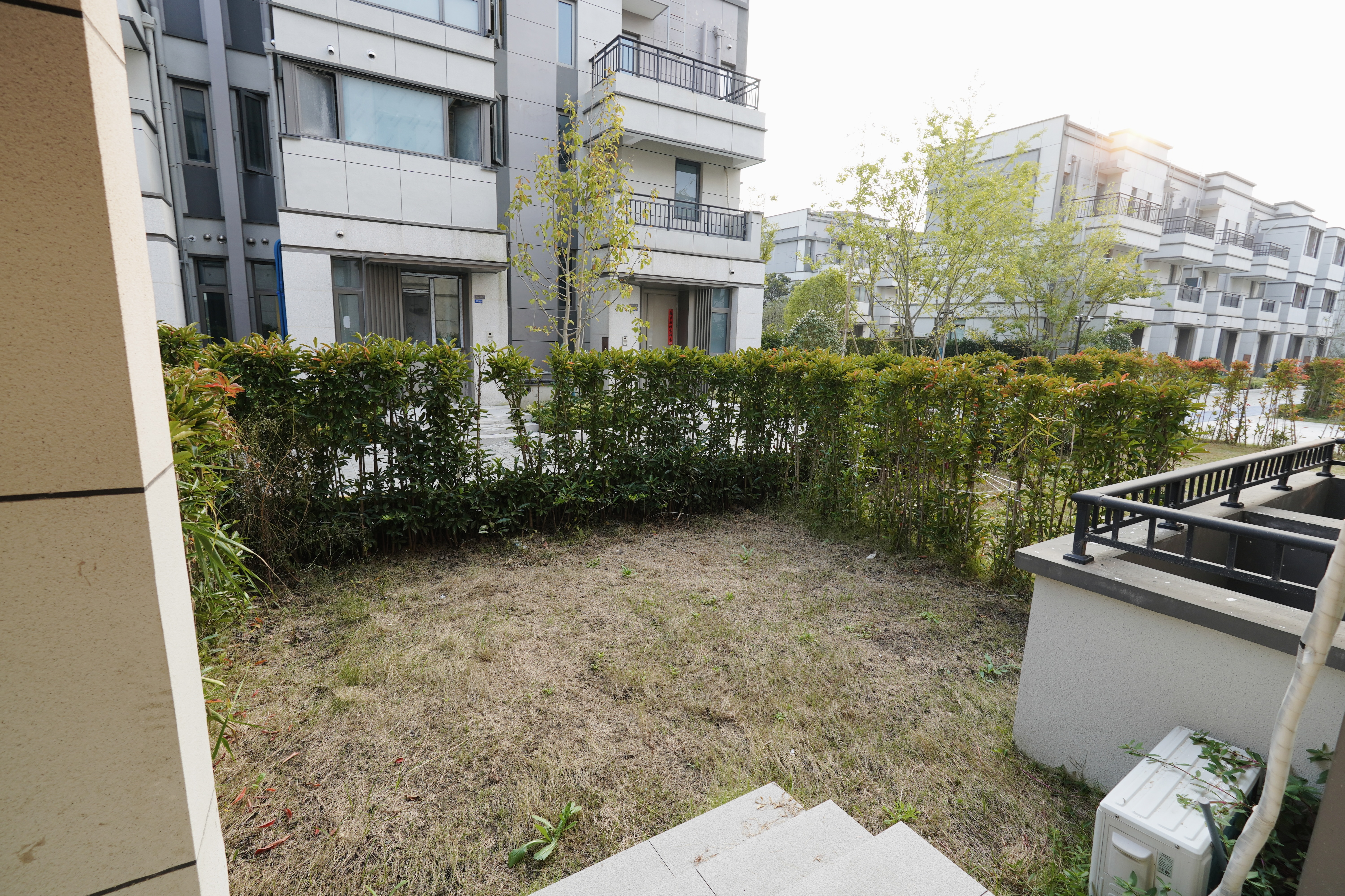 融信&middot;澜宸 5室2厅2卫 280m&sup2;