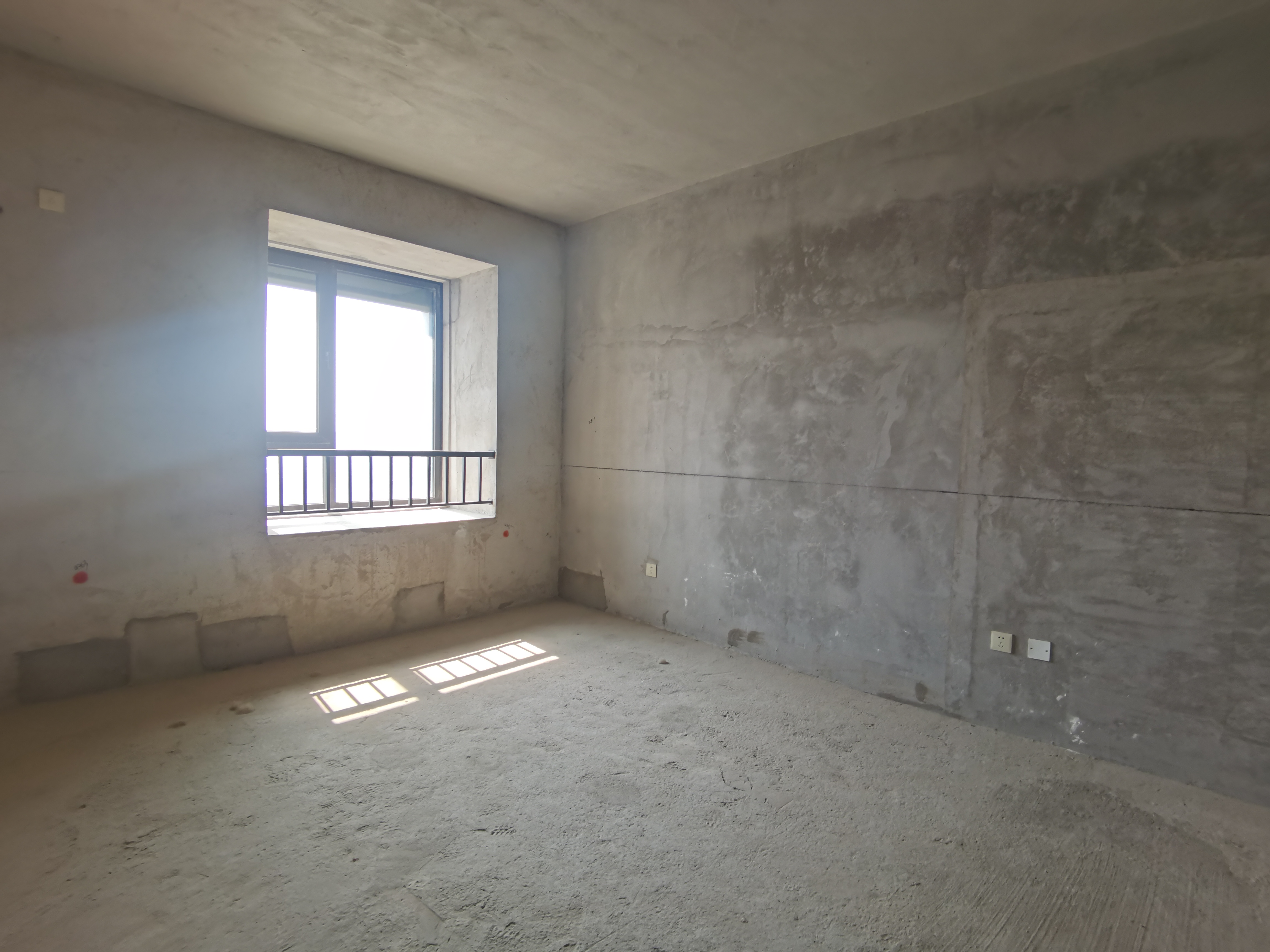 新瑞文化翡翠园 3室2厅2卫 145m&sup2;